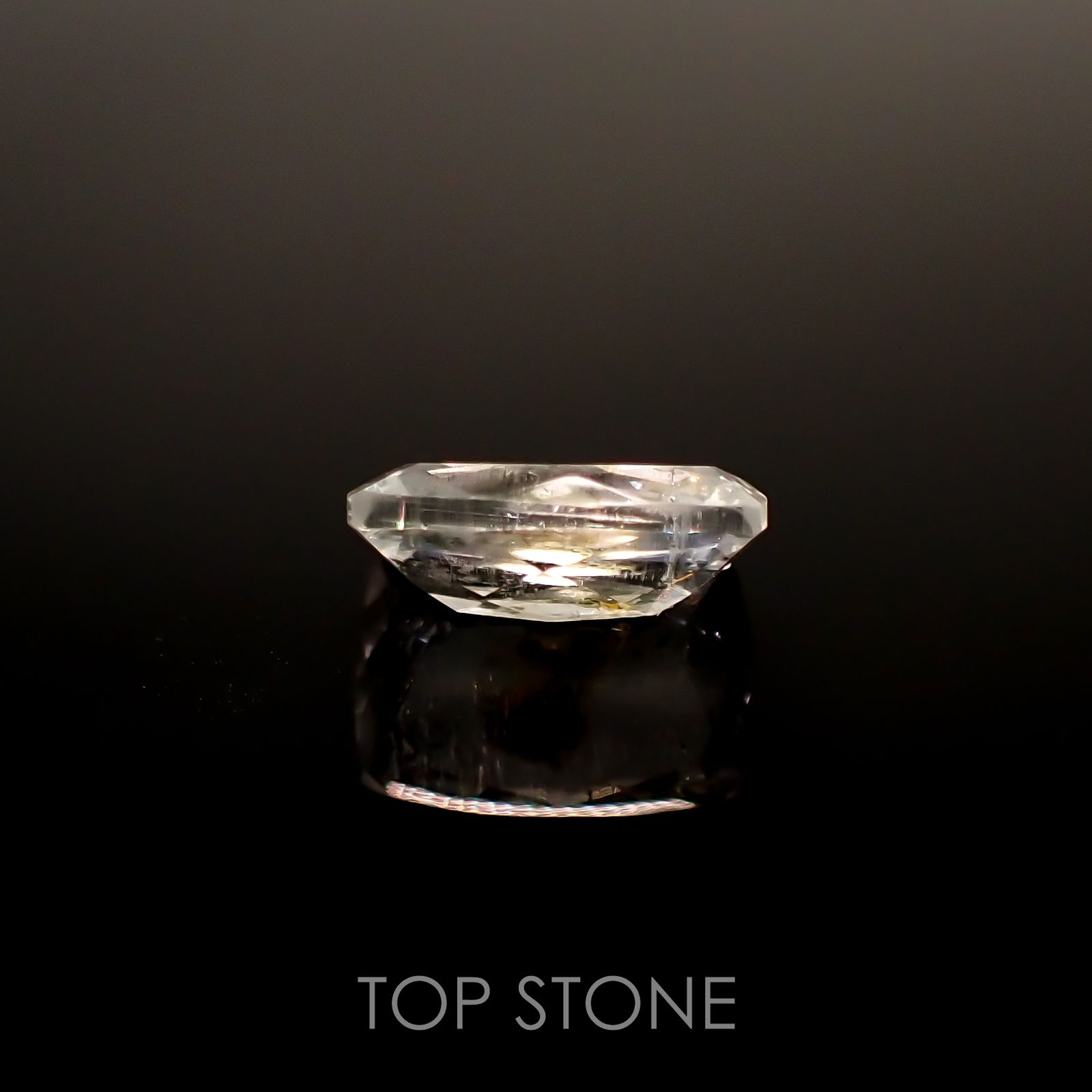 オーロラアクアマリン ブラジル産 ルース 1.4ct[210812712]8.6×6.5mm前後