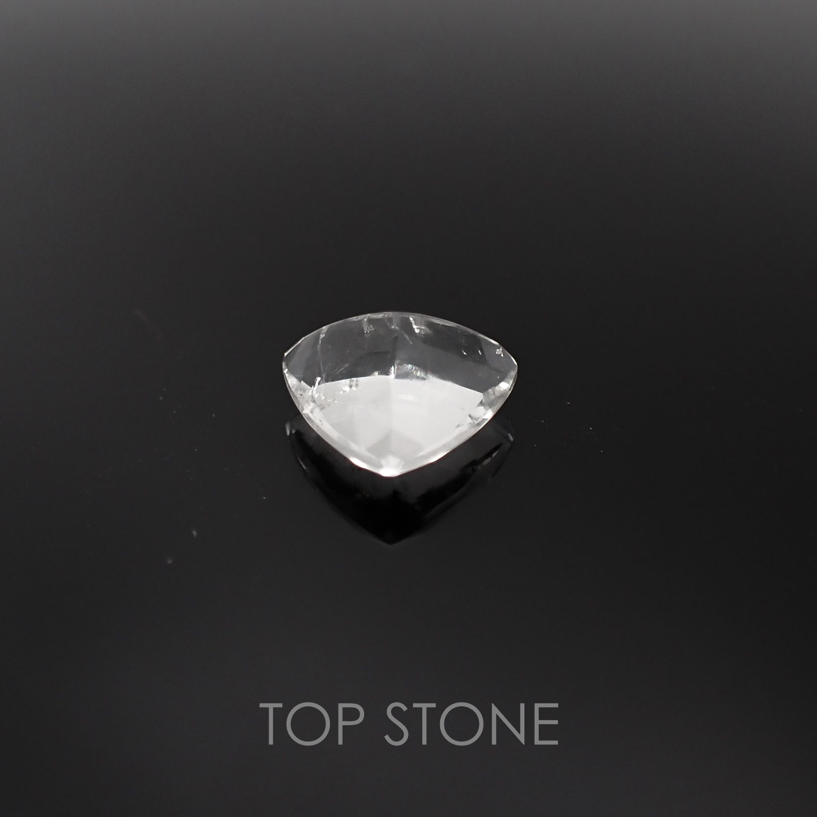 ハイアライトオパール メキシコ産 ルース 2.5ct[20085236]10.6×10.5mm前後