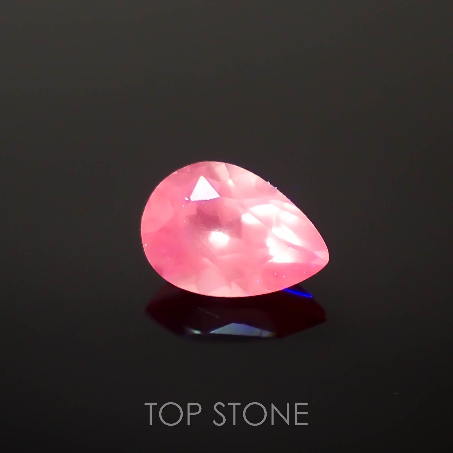シルキーピンクスピネル(宝石名スピネル)タンザニア産 0.31ct 識別済[221219491]5.1x3.5mm前後