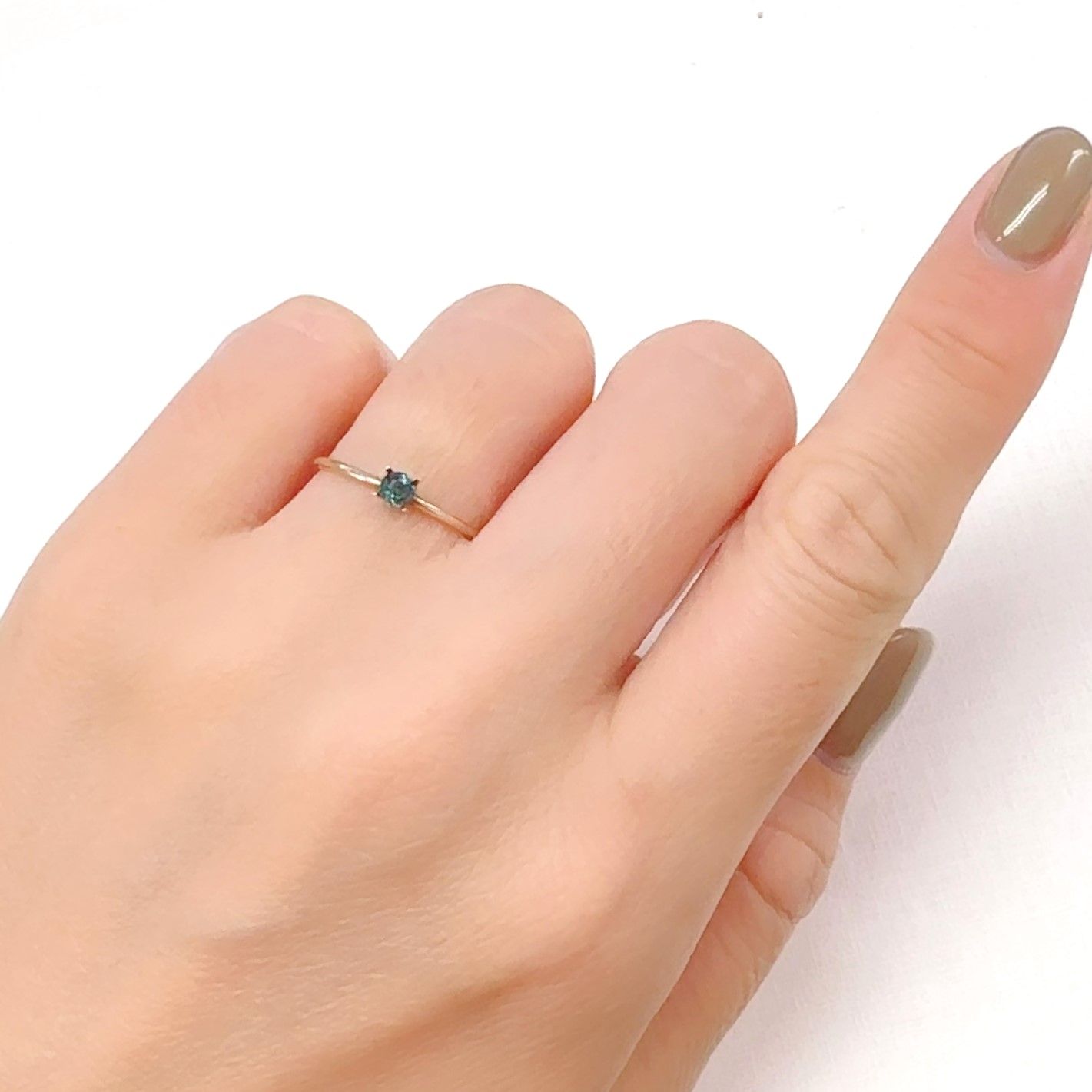 グランディディエライト マダガスカル産 0.12ct[240928852]3.1x3.1mm前後