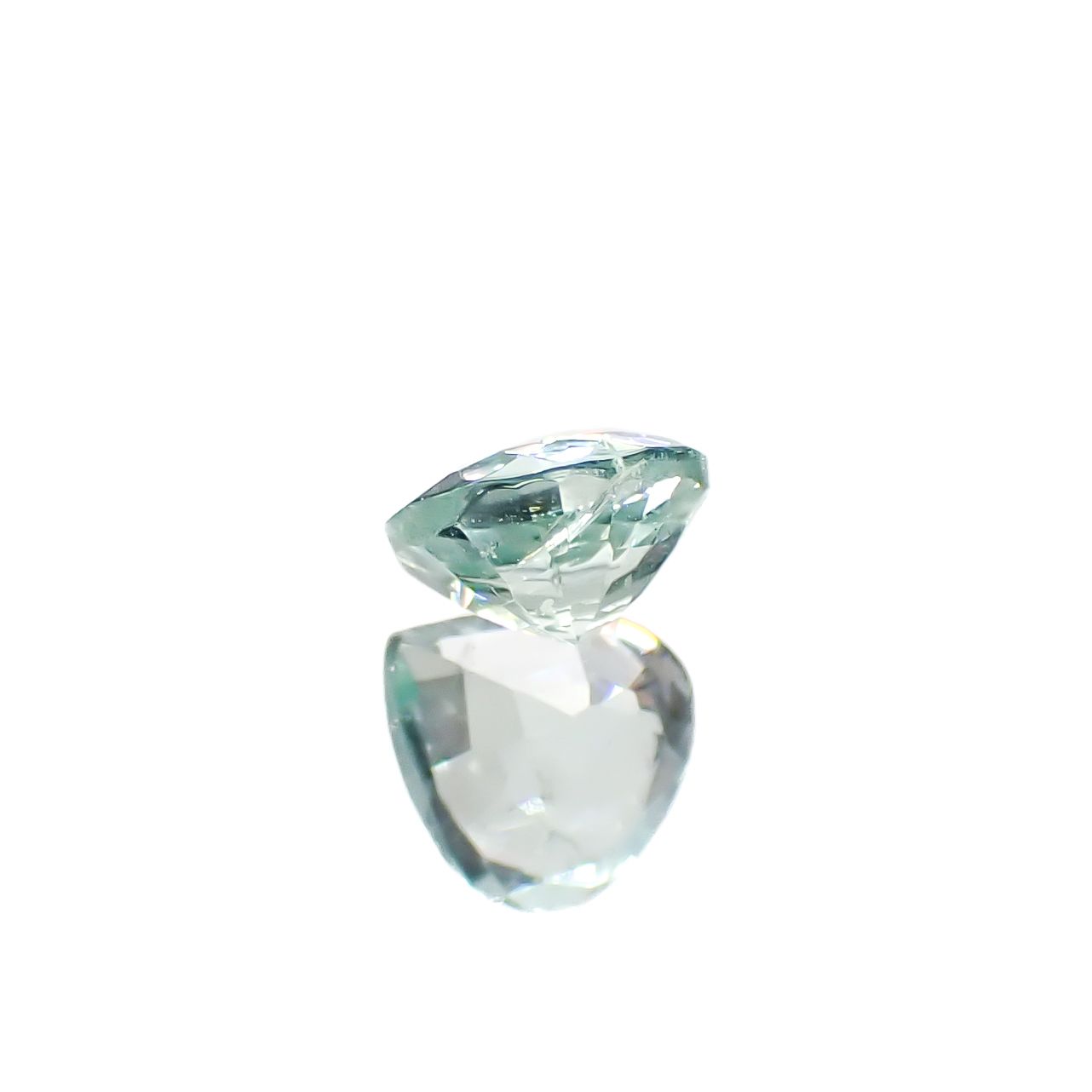 ミントベリル ブラジル産 0.33ct[240728594]5x4.7mm前後