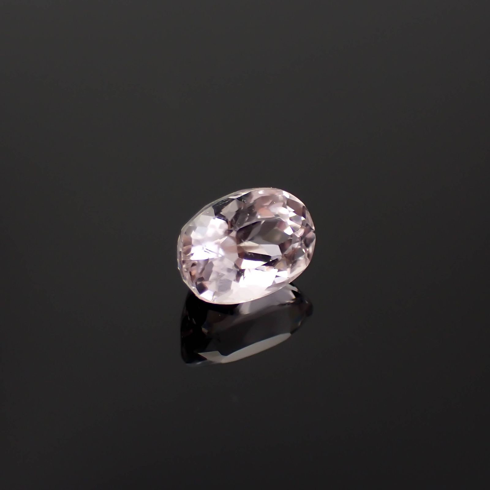 クンツァイト アフガニスタン産 2.41ct [250722932]8.8x6.3mm前後
