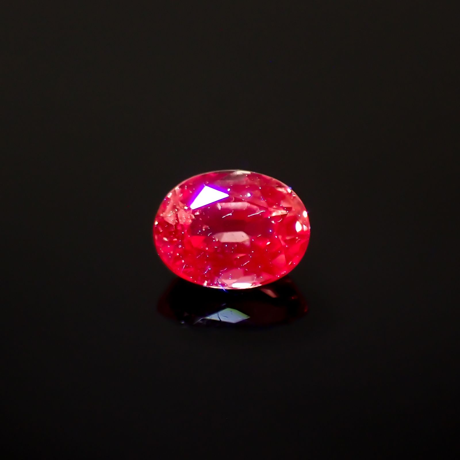パパラチャサファイア 非加熱(宝石名サファイア/別名パパラチャ・サファイア)スリランカ産 0.22ct GIA鑑付[230521929]3.96x3.04mm前後
