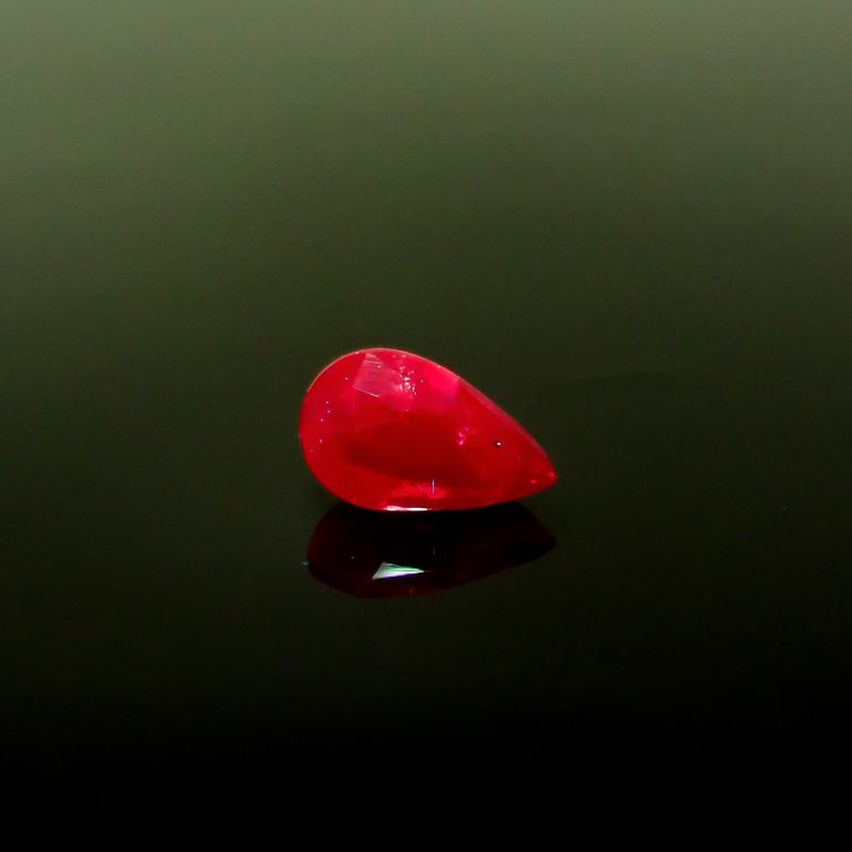 長波365(ライト)の照射で蛍光