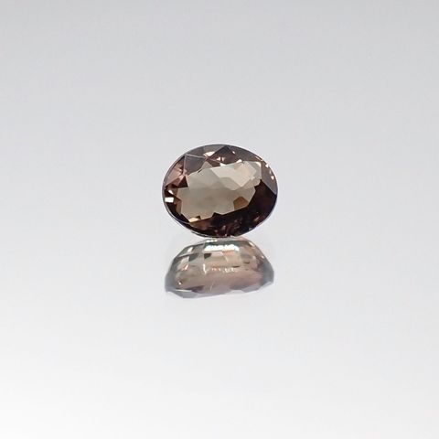 カラーチェンジサファイア 非加熱(宝石名サファイア)タンザニア産 0.38ct 識別済[231023982]4.3x3.5mm前後