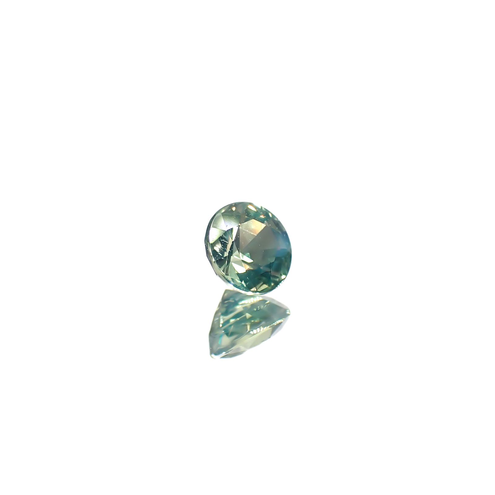 アレキサンドライトキャッツアイ ブラジル・ミナスジェライス州ヘマチタ鉱山産 0.24ct[240527433]3.6x3.6mm前後