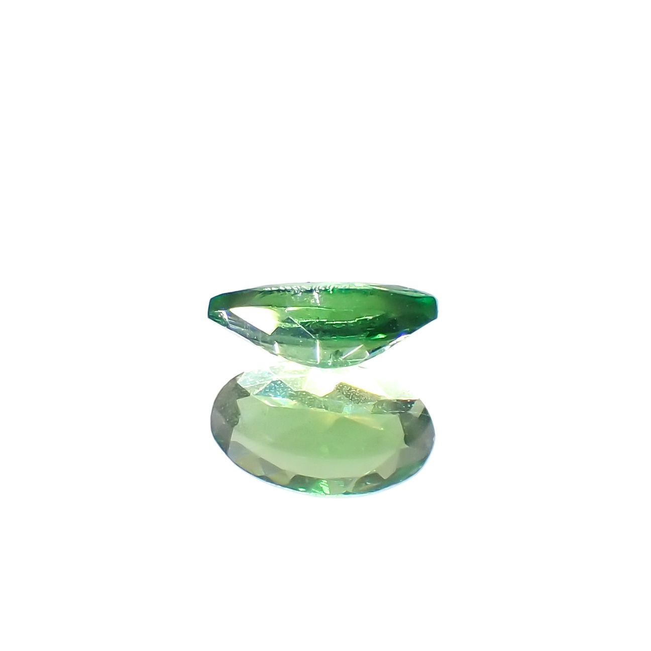 ツァボライト(宝石名グリーン グロッシュラー・ガーネット)タンザニア産 0.25ct 識別済[231023958]5.3x3.2mm前後