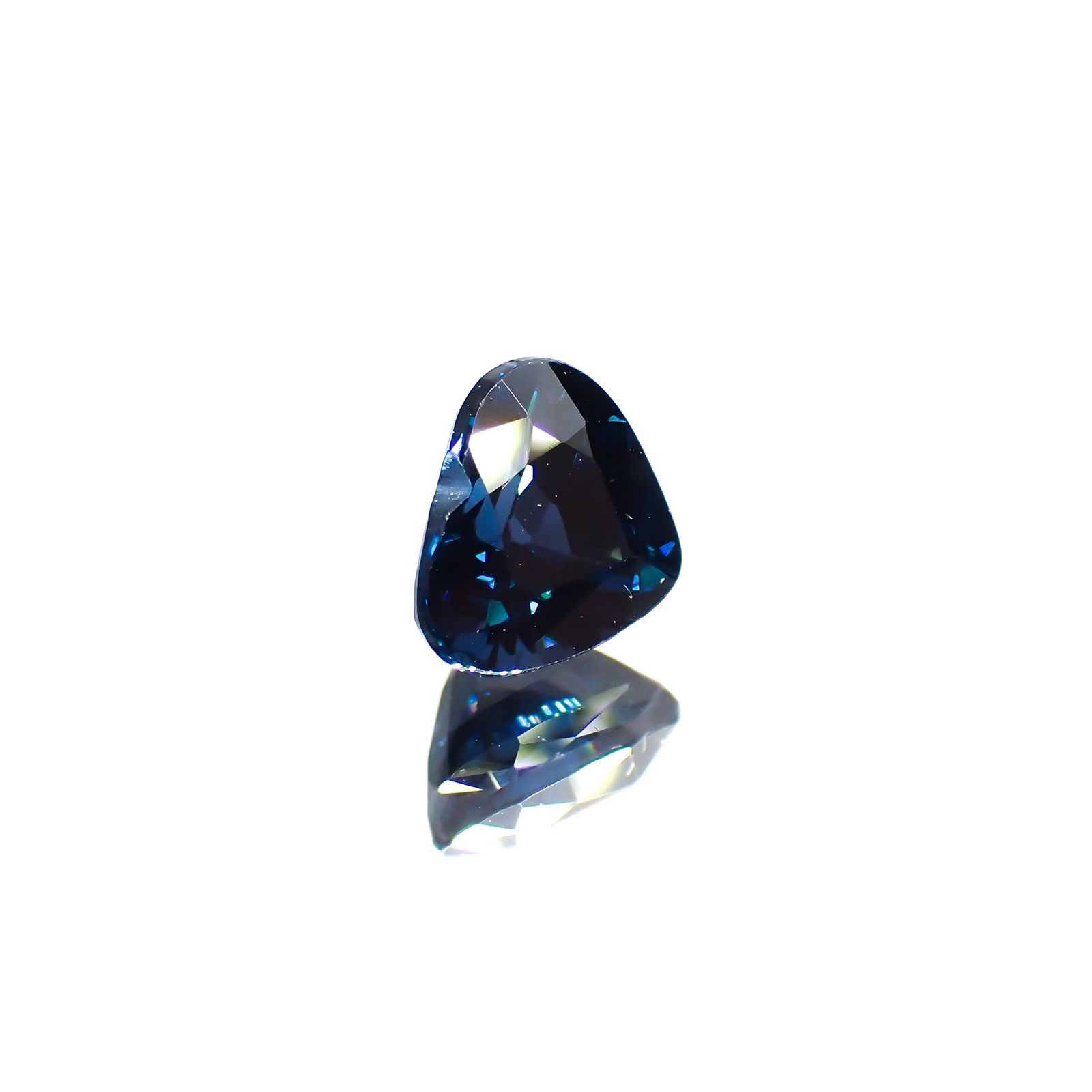 コバルトブルースピネル(宝石名ブルー・スピネル)スリランカ産 ソ付(日独) 1.155ct / 5.7x6.51mm前後 [220113829]