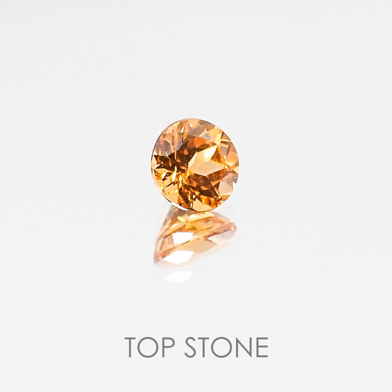 スペサルティンガーネット マンダリンオレンジカラー(宝石名スペサルティン・ガーネット) ケニア産 0.35ct 識別済[20084398]3.9×3.9mm前後