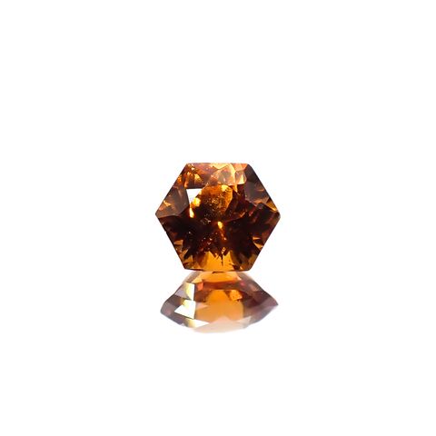 ◇ヘキサゴンカット◇ヘソナイトガーネット(宝石名ヘソナイト・ガーネット)スリランカ産 0.76ct 識別済[241129443]5.1x5mm前後