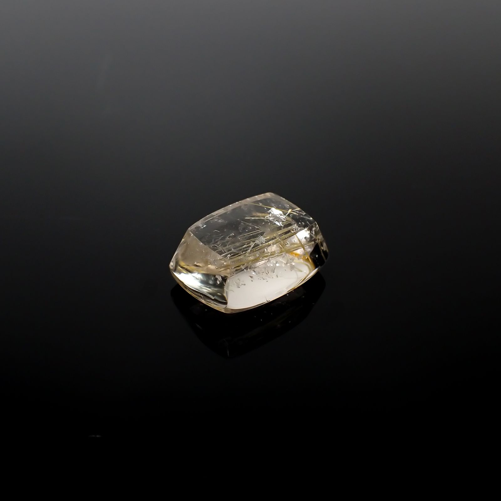 太陽ルチルクォーツ ブラジル産 11.77ct[240427311]16x11.8mm前後