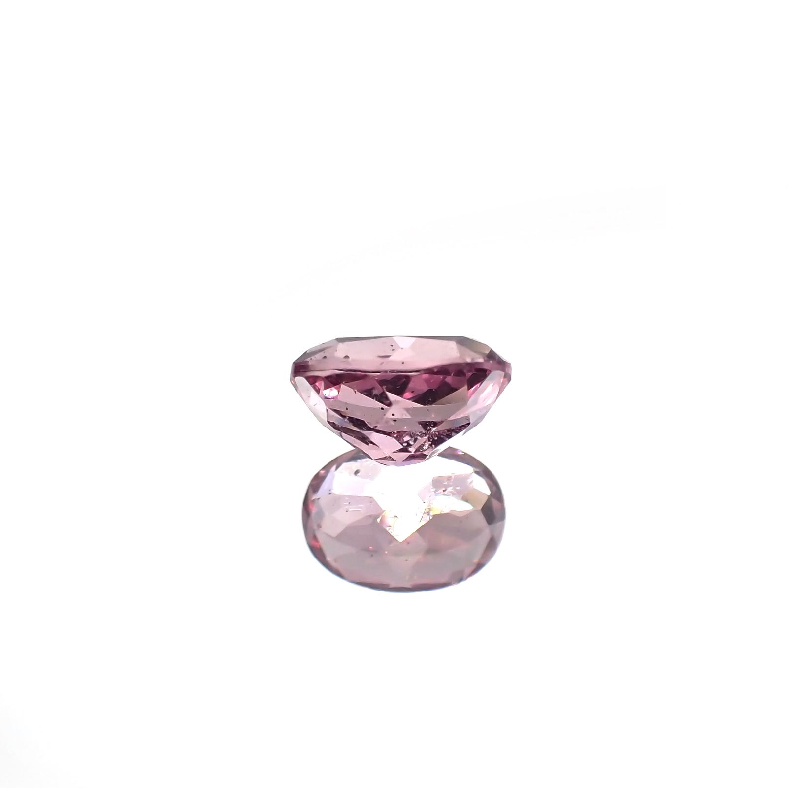 カラーシフト マラヤガーネット(宝石名ガーネット) タンザニア産 1.39ct 識別済[210711882]7.3×5.3mm前後