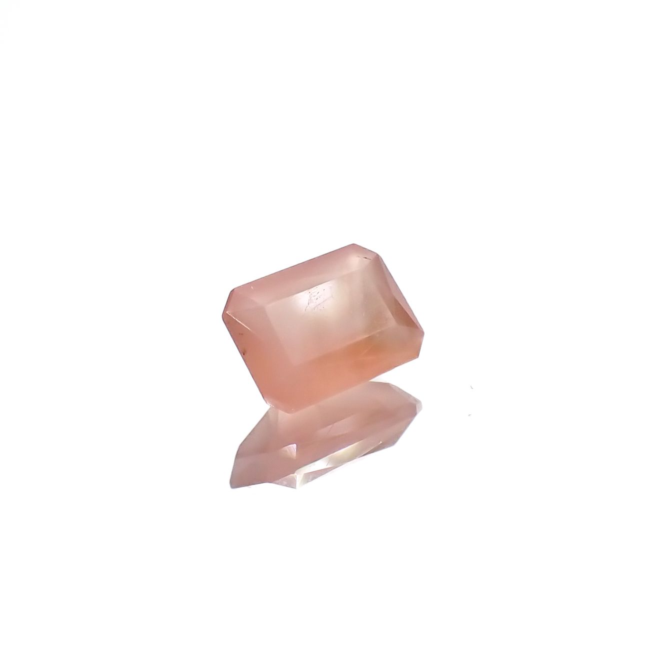 ロードクロサイト 日本・北海道産 0.54ct[240125348]5.6x3.8mm前後