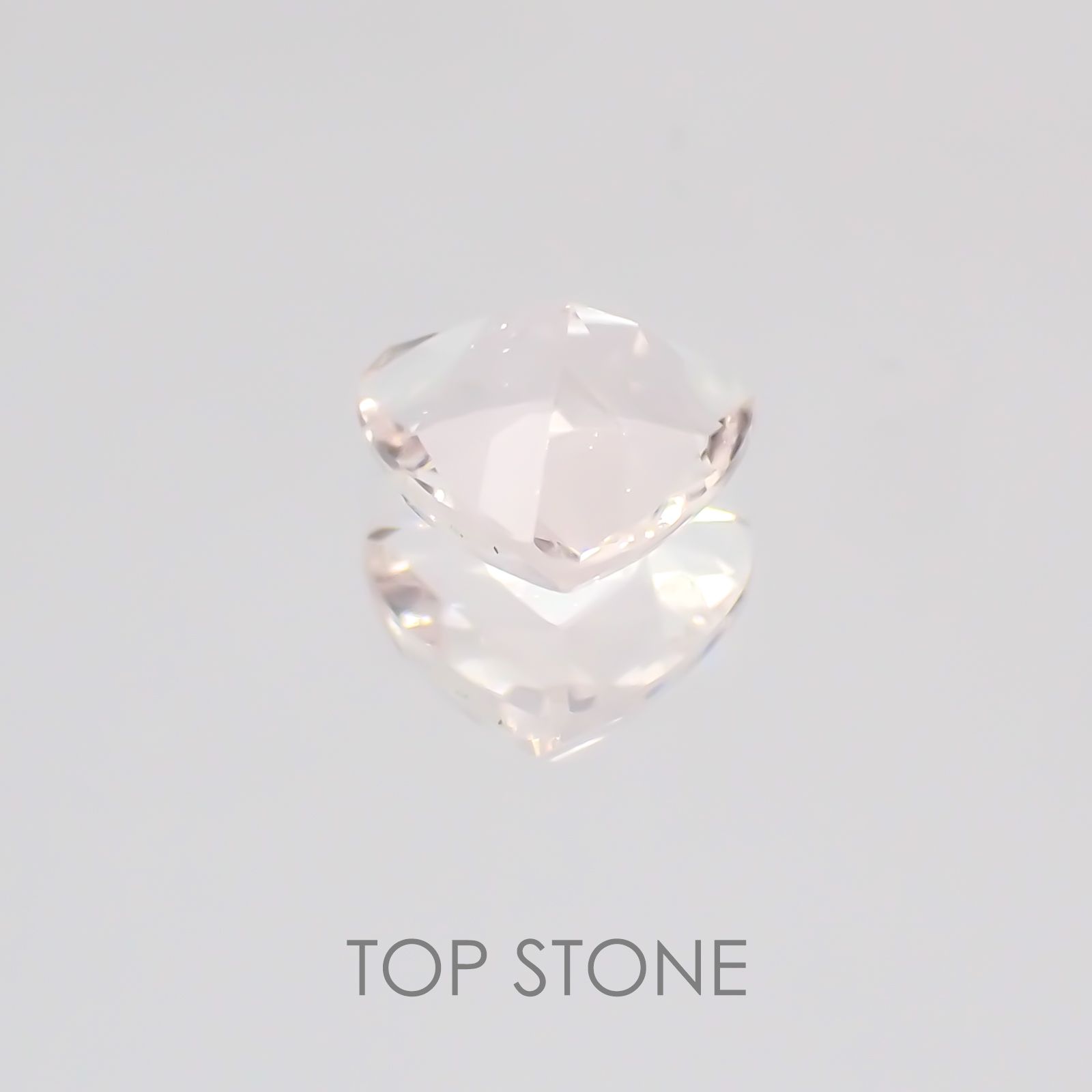 モルガナイト(宝石名モルガナイト) ナイジェリア産 0.35ct 識別済[20128574]5×5.1mm前後