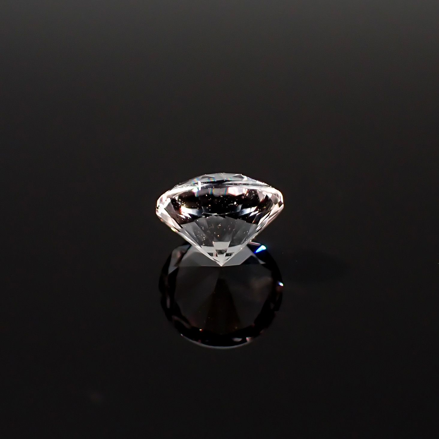 フェナカイト ロシア産 0.57ct / 5.4x5.4mm前後 [260632428]