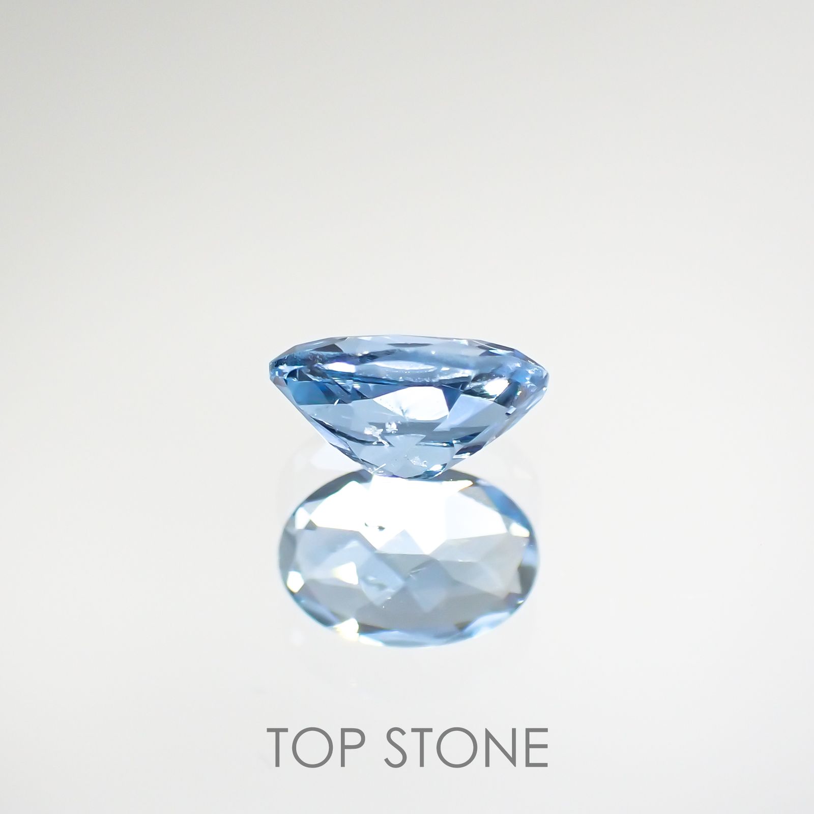 サンタマリアアクアマリン(宝石名アクアマリン) ブラジル産 0.44ct 識別済[210812636]6.2×4.2mm前後