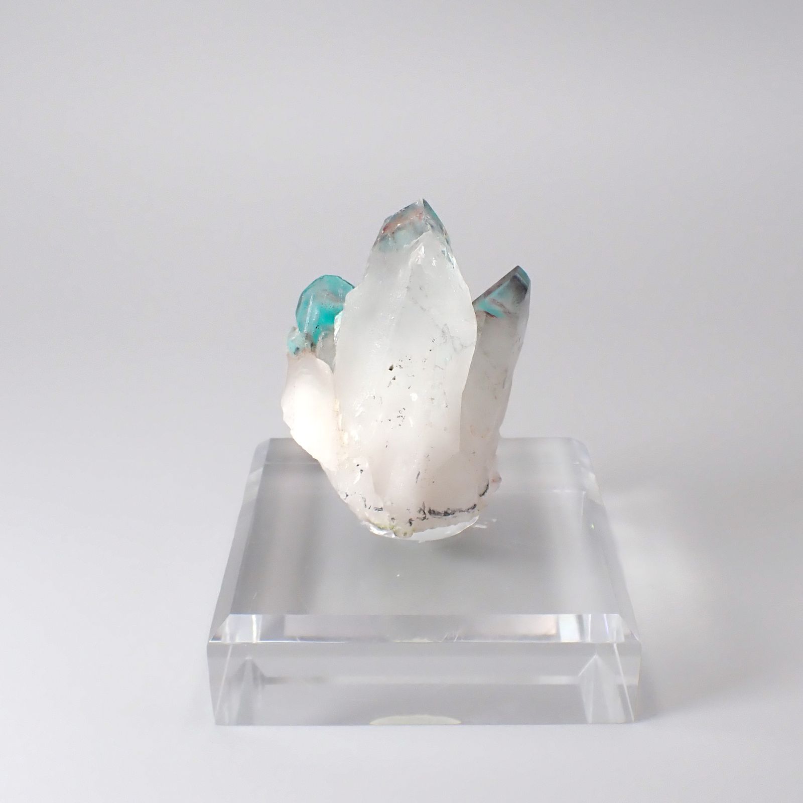 アホイトインクォーツ原石 南アフリカ・メッシーナ鉱山産 アクリル台座付き 378.48ct(75.69g) / 40.5x36.6x59.7mm前後 [260532293]
