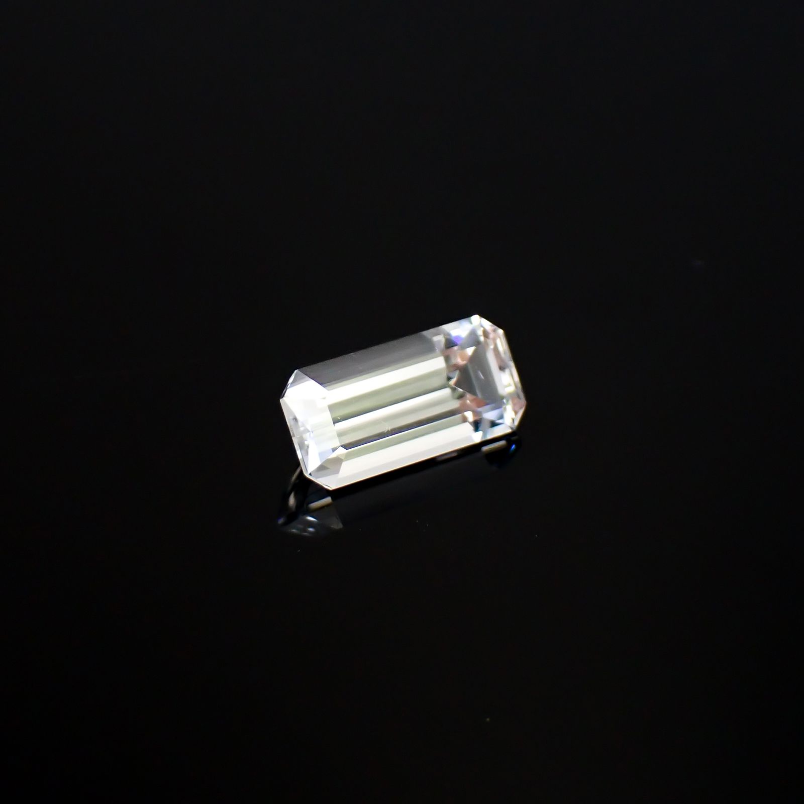 フェナカイト ロシア産 2.24ct / 11.4x5.5mm前後 [260632495]