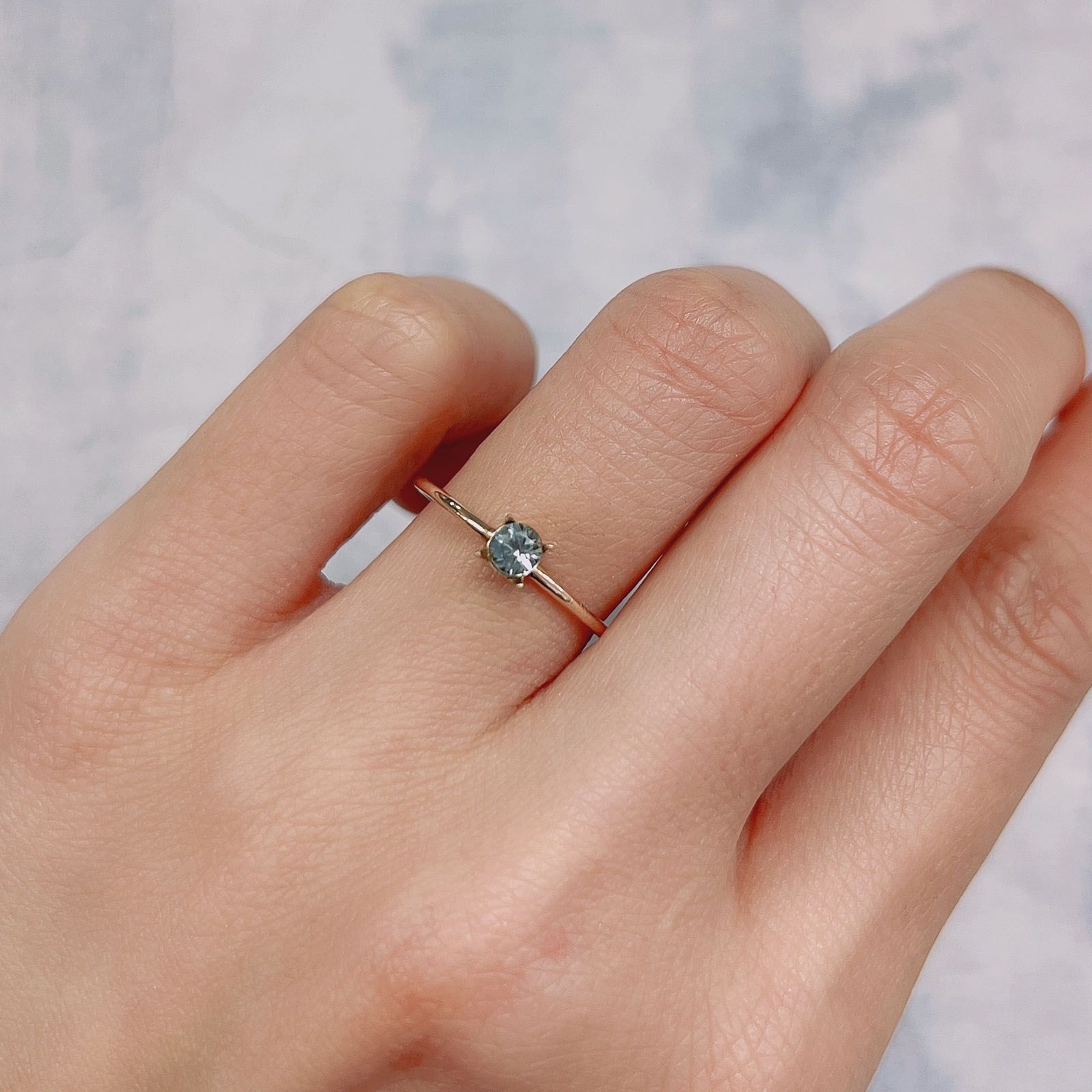 モンタナサファイア(宝石名サファイア) アメリカ・モンタナ州産 0.25ct 識別済[21029906]3.6×3.6mm前後