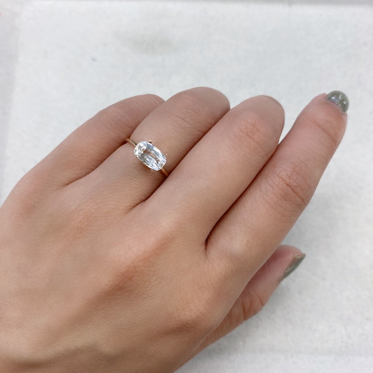 フェナカイト(宝石名フェナカイト) ブラジル産 1.42ct 識別済[210912700]8.4×5.1mm前後