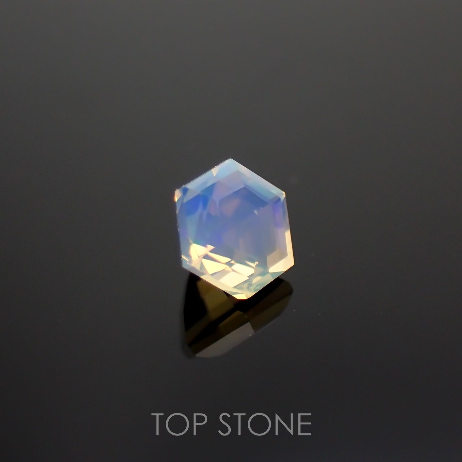 ◇ヘキサゴンカット◇エチオピアオパール エチオピア産 0.27ct[221018438]4.4x4.3mm前後