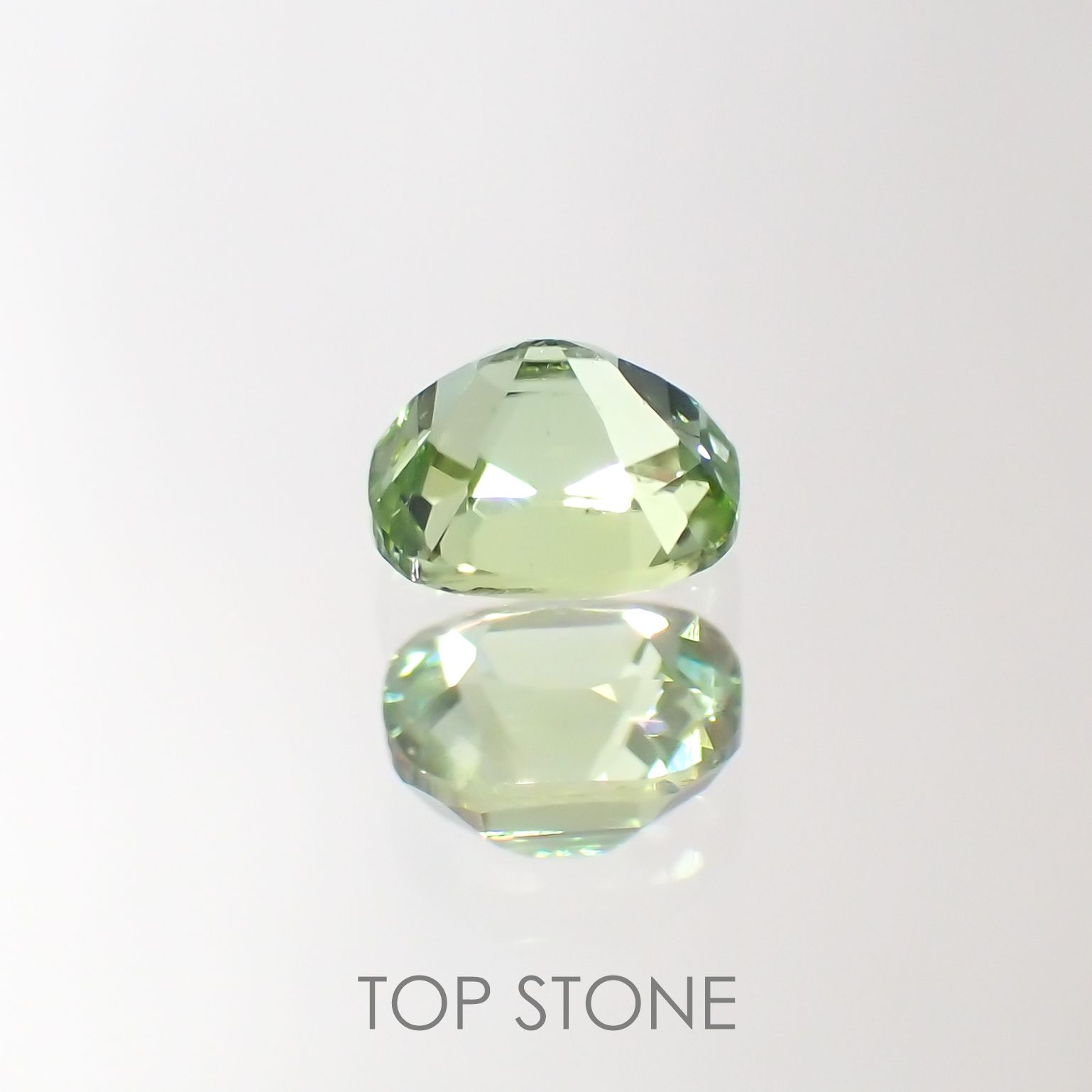 ミントトルマリン(宝石名グリーン・トルマリン) アフガニスタン産 0.39ct 識別済[211013623]4.6×4.1mm前後
