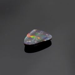 ボルダーオパール 原石磨き(宝石名ボルダー・オパール) オーストラリア産 1.384ct ソ付(彩珠)[210611312]6.6×10mm前後
