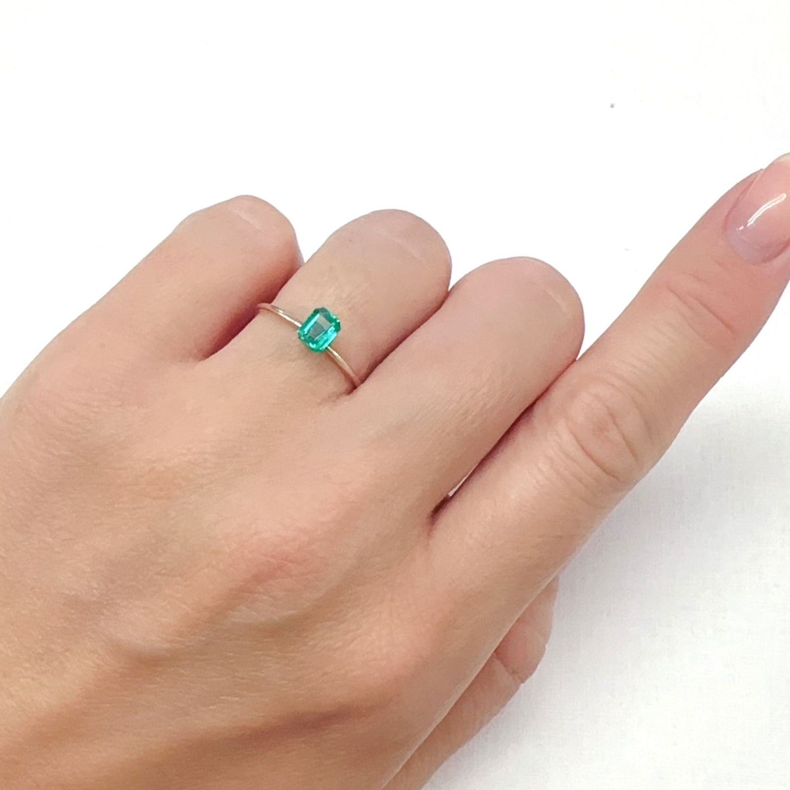 エメラルド コロンビア産 0.36ct[240427227]5x3.9mm前後
