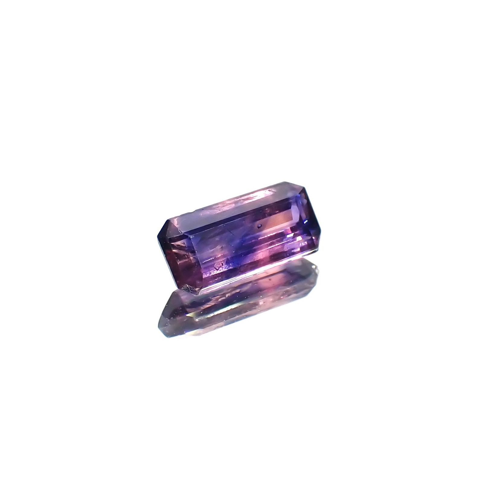 ウィンザーサファイア 非加熱 タンザニア・ウィンザー産 0.78ct [250722840]7.5x3.6mm前後