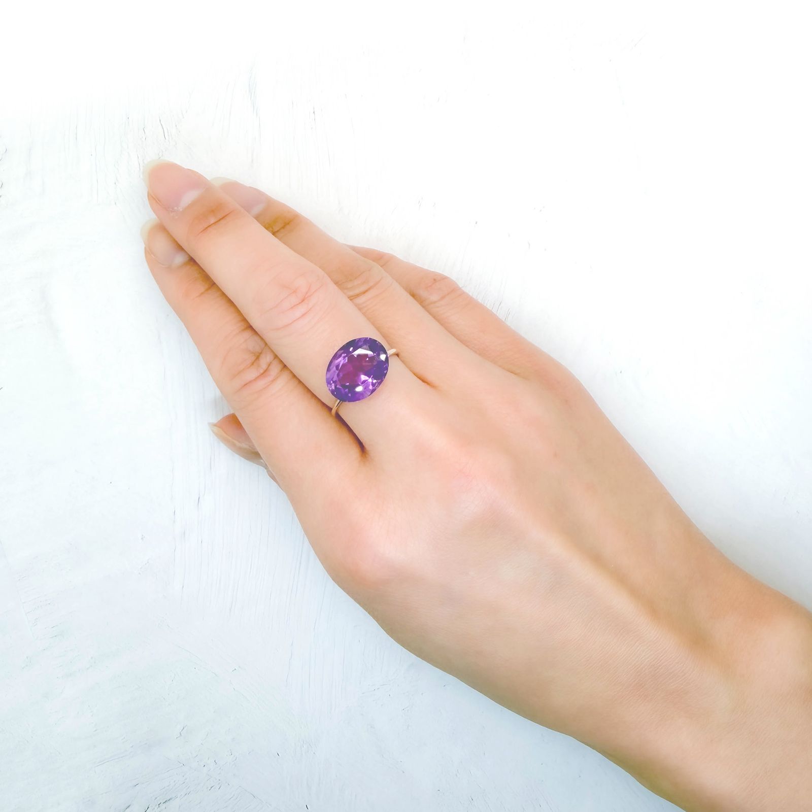 カラーシフトアメジスト ブラジル/ウルグアイ産 5.65ct / 13.1x10.3mm前後 [260131636]