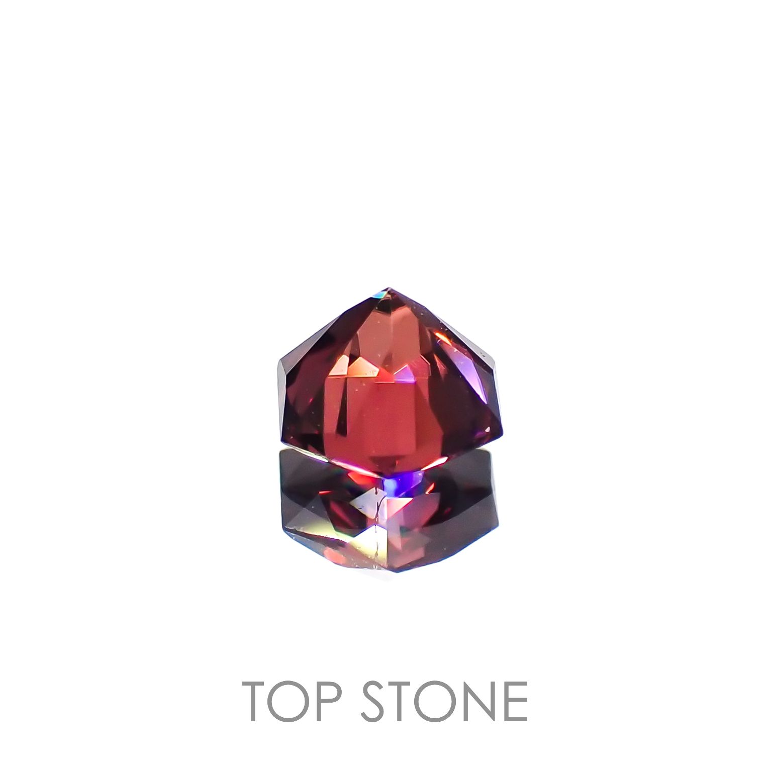 ◇ヘキサゴンカット◇レッドジルコン(宝石名ジルコン)スリランカ/カンボジア産 0.70ct 識別済[221219493]4.7x4.6mm前後