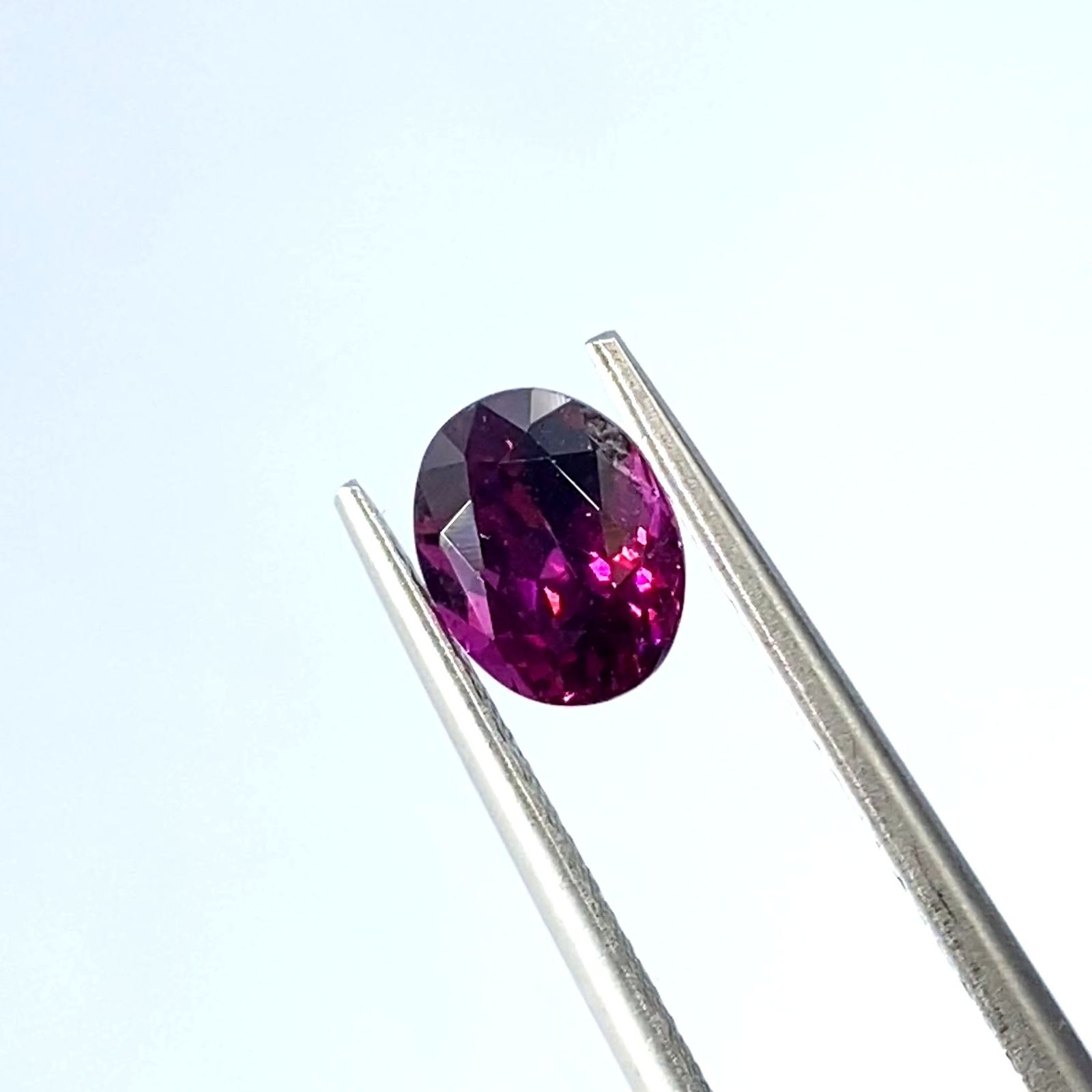 グレープガーネット(宝石名ガーネット)ブラジル産 1.41ct 識別済