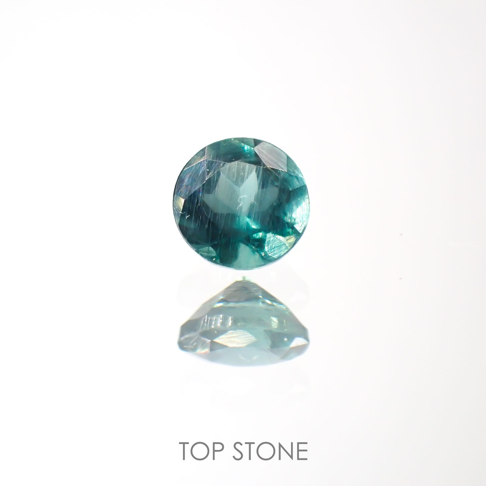 グリーンアパタイト(ノーブルモロキサイト)(宝石名アパタイト) マダガスカル産 0.18ct 識別済[211013529]3.6×3.6mm前後