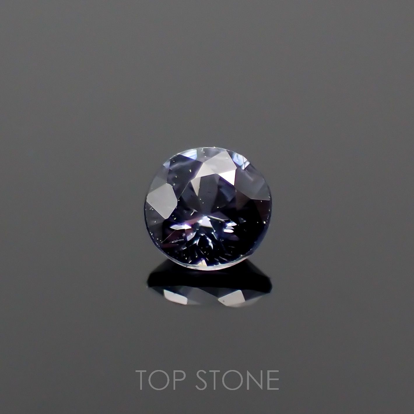 カラーチェンジガーネット アレキタイプ(宝石名ガーネット)マダガスカル・ベキリー産 0.090ct 識別済[221219413]2.6x2.6mm前後