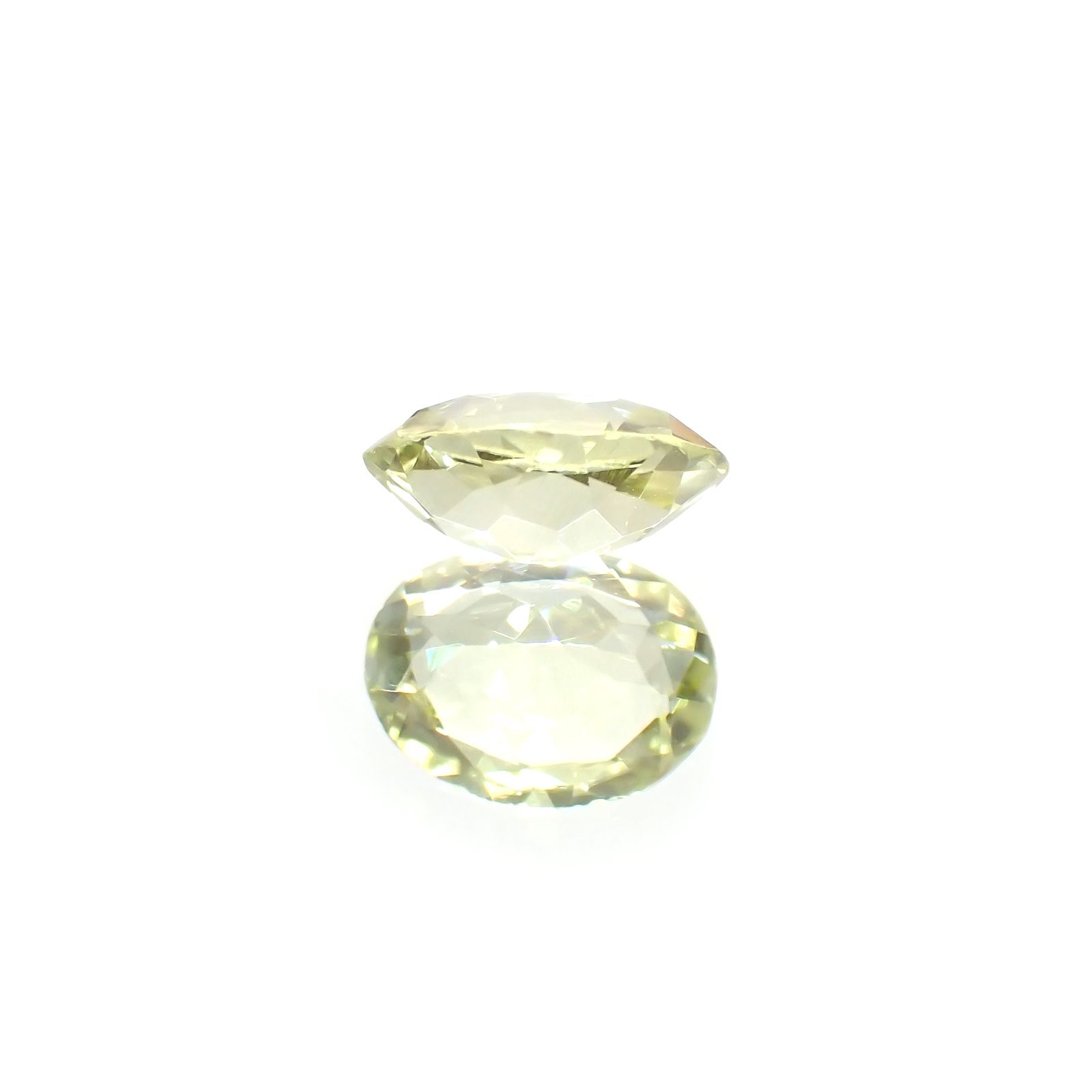 シリマナイト(宝石名シリマナイト)インド産 識別済 1.09ct / 7.9x5.9mm前後 [211113691]