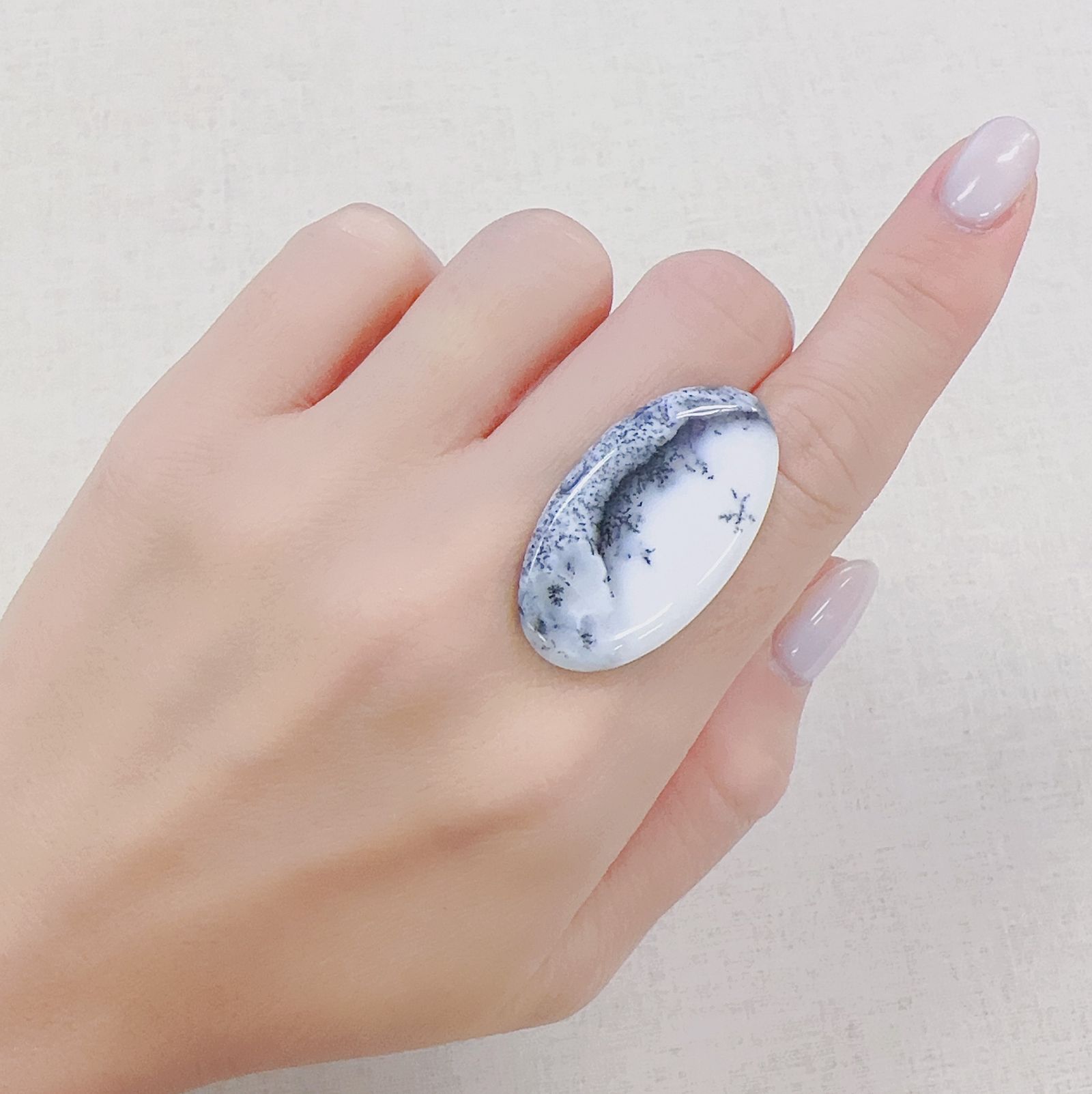 デンドリチックオパール ブラジル産 28.57ct[230722767]34.3x19.3mm前後