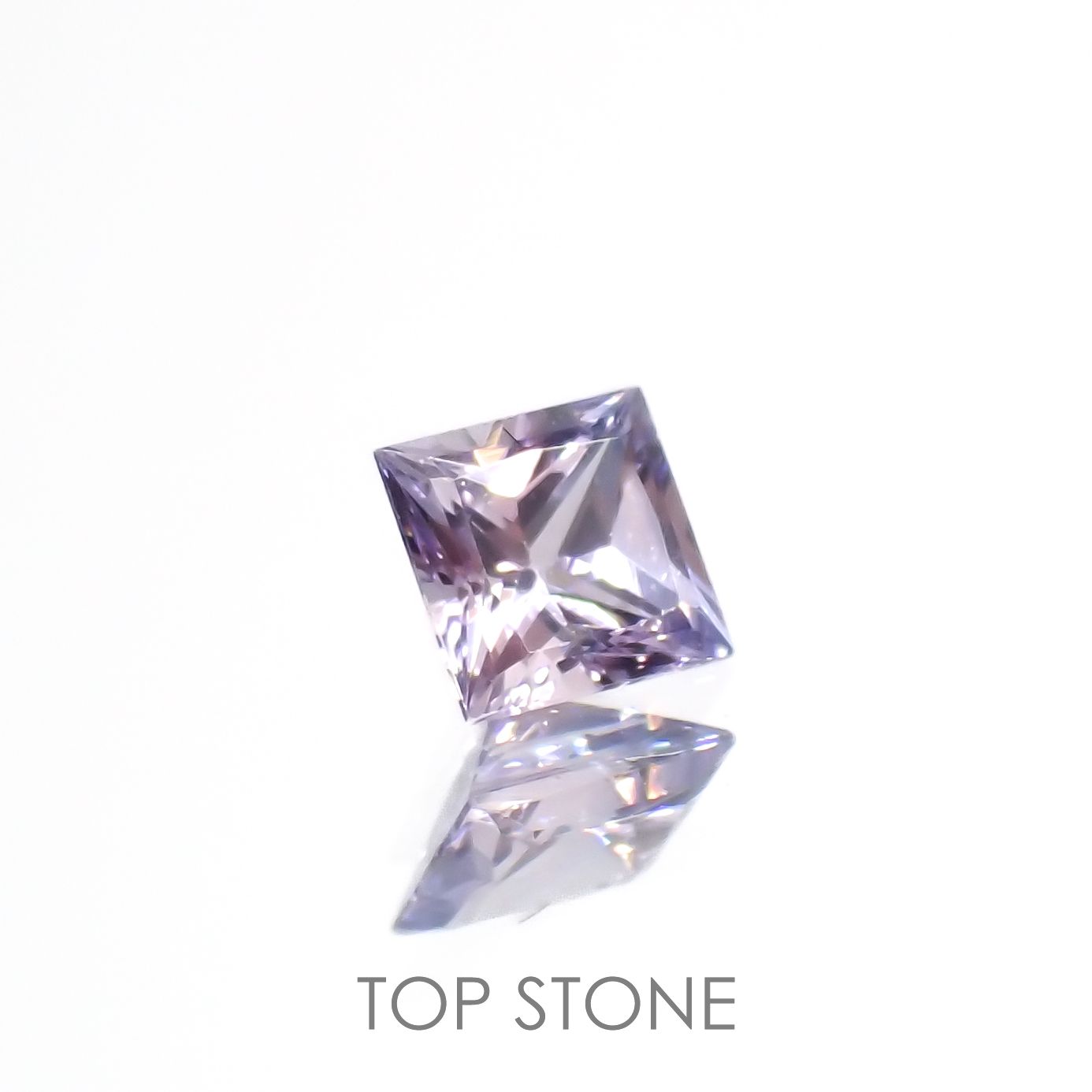 ◇プリンセスカット◇アイスラベンダーサファイア(宝石名サファイア)東アフリカ産 0.19ct 識別済[220817374]3.1x3mm前後
