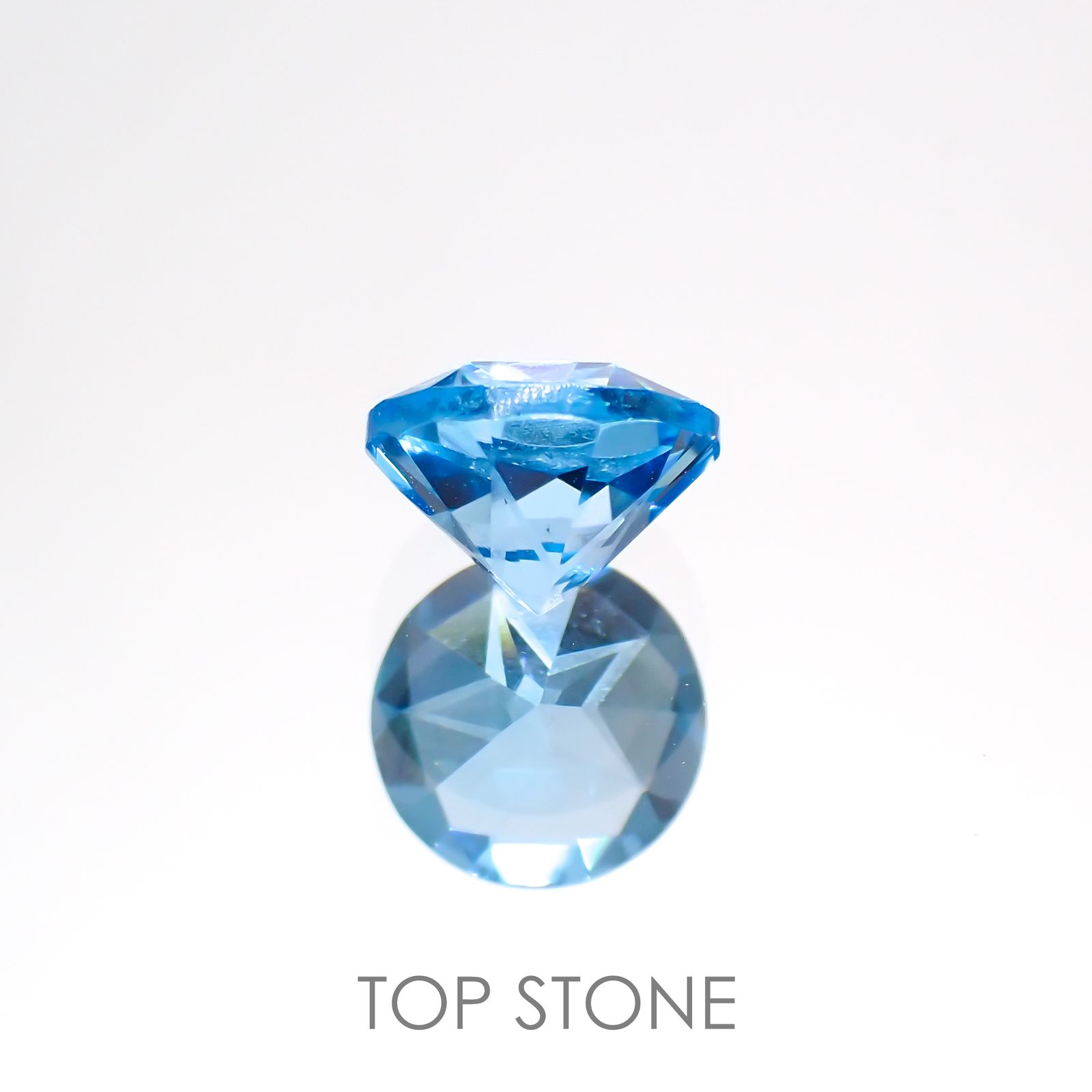 ◇特殊カット◇スイスブルートパーズ(宝石名ブルー・トパーズ) ブラジル産 1.04ct 識別済[211013014]6.1×6.1mm前後