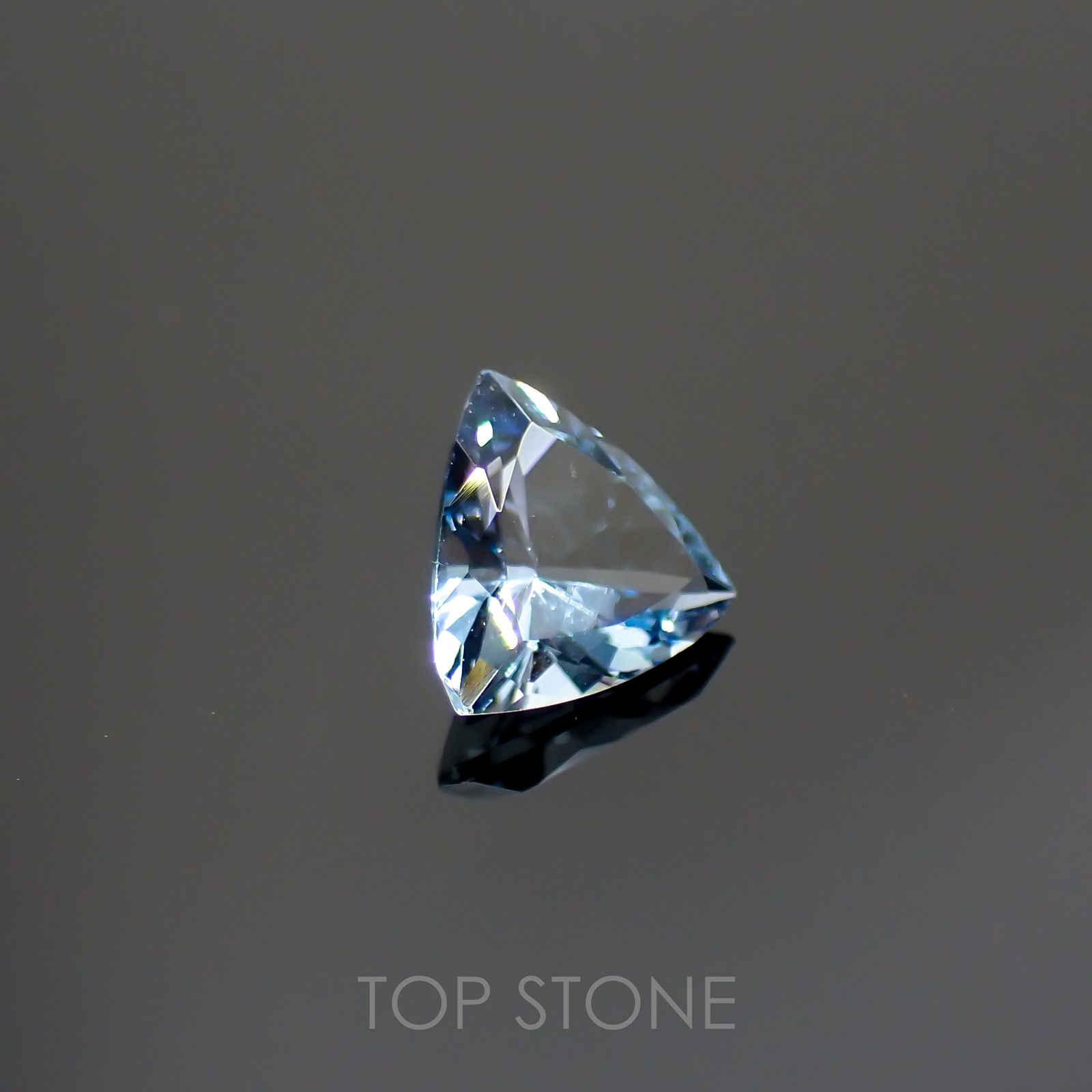 サンタマリアアクアマリン ブラジル産 0.47ct[220114044]5.6x5.7mm前後