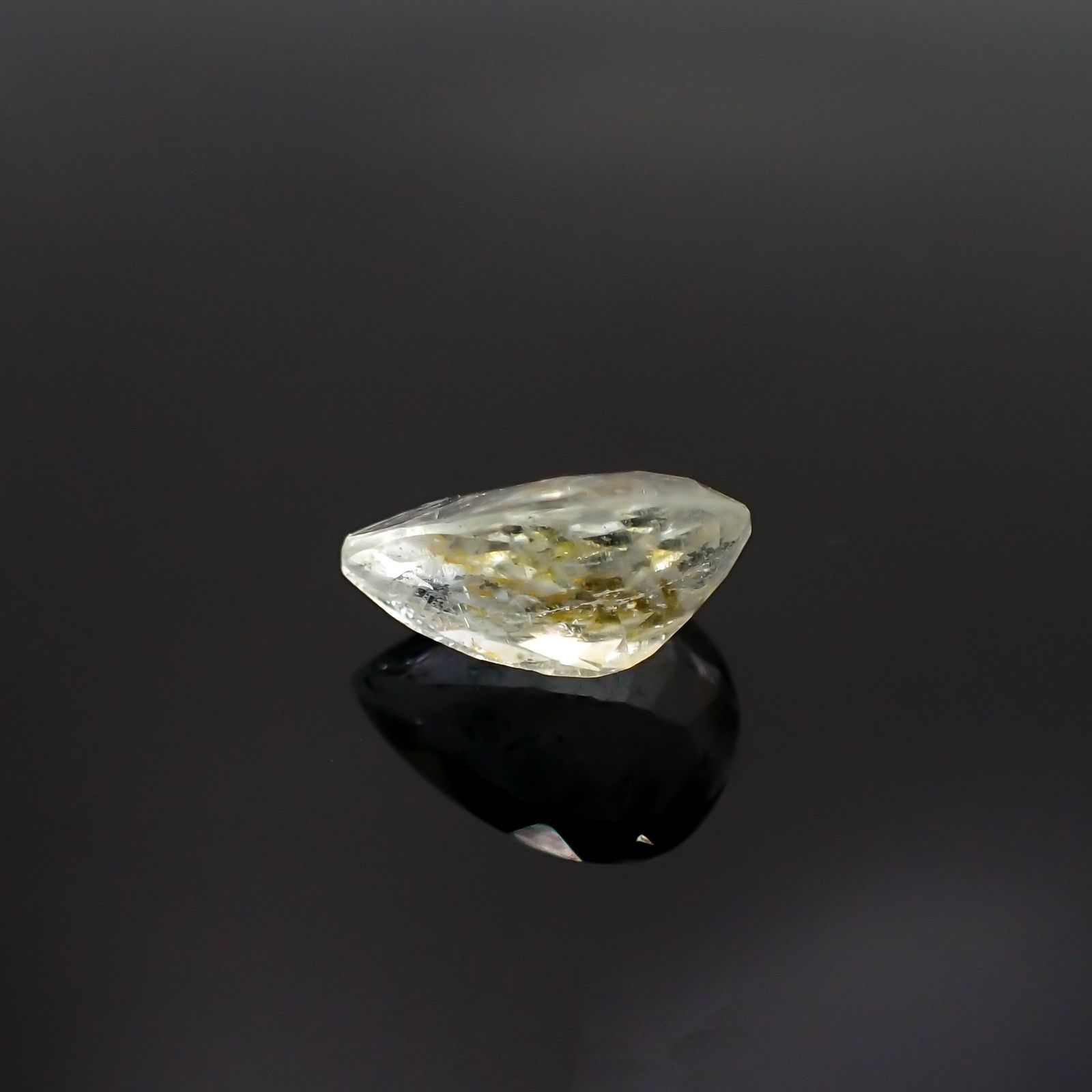 オーロラアクアマリン ブラジル産 2.29ct [220114406]10.8x7.7mm前後