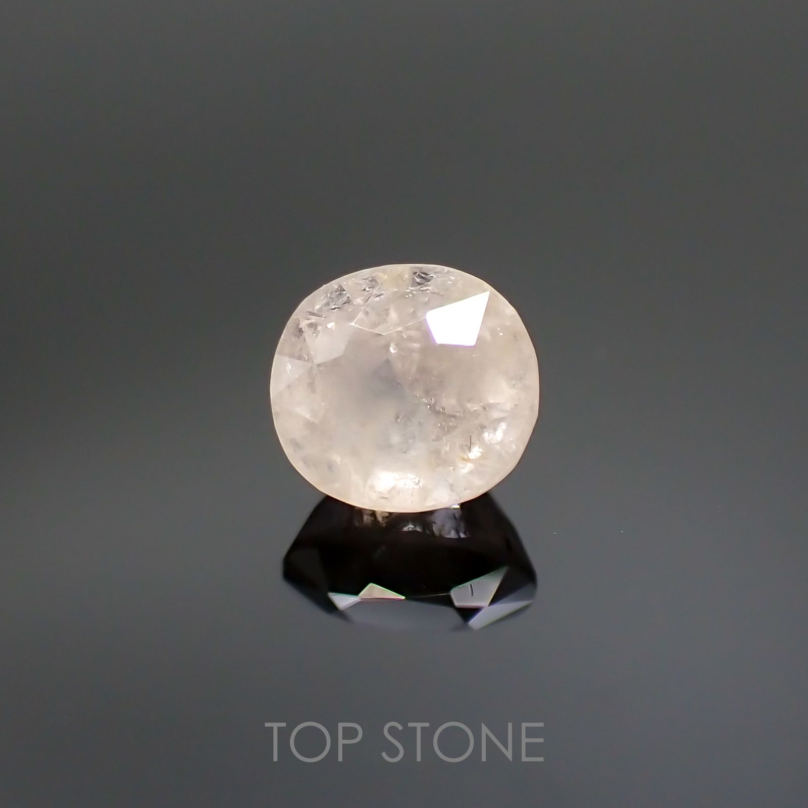 ターフェアイト(宝石名ターフェアイト) スリランカ産 0.921ct ソ付(彩珠)[19111863]5.5×5.1mm前後