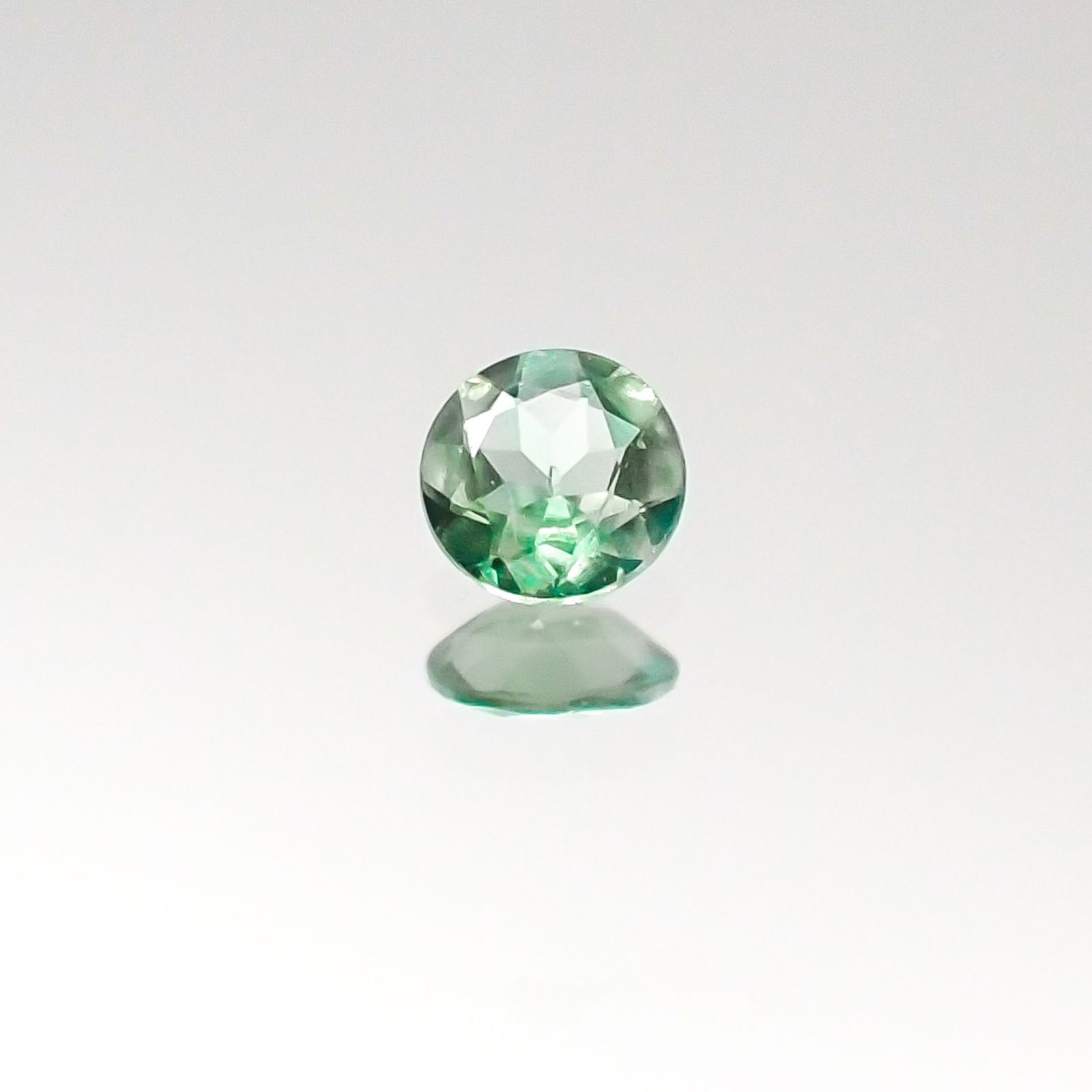 アレキサンドライト インド産 ルース 0.1ct[20095565]2.9×2.9mm前後