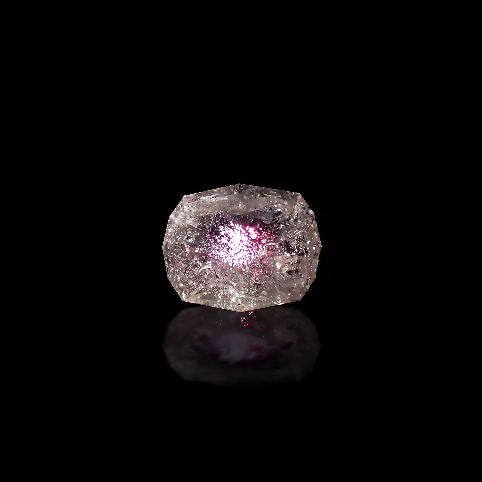 ◇カスタムカット◇ティンカーベルクォーツ ブラジル産 3.55ct[240125455]11.2x9.1mm前後
