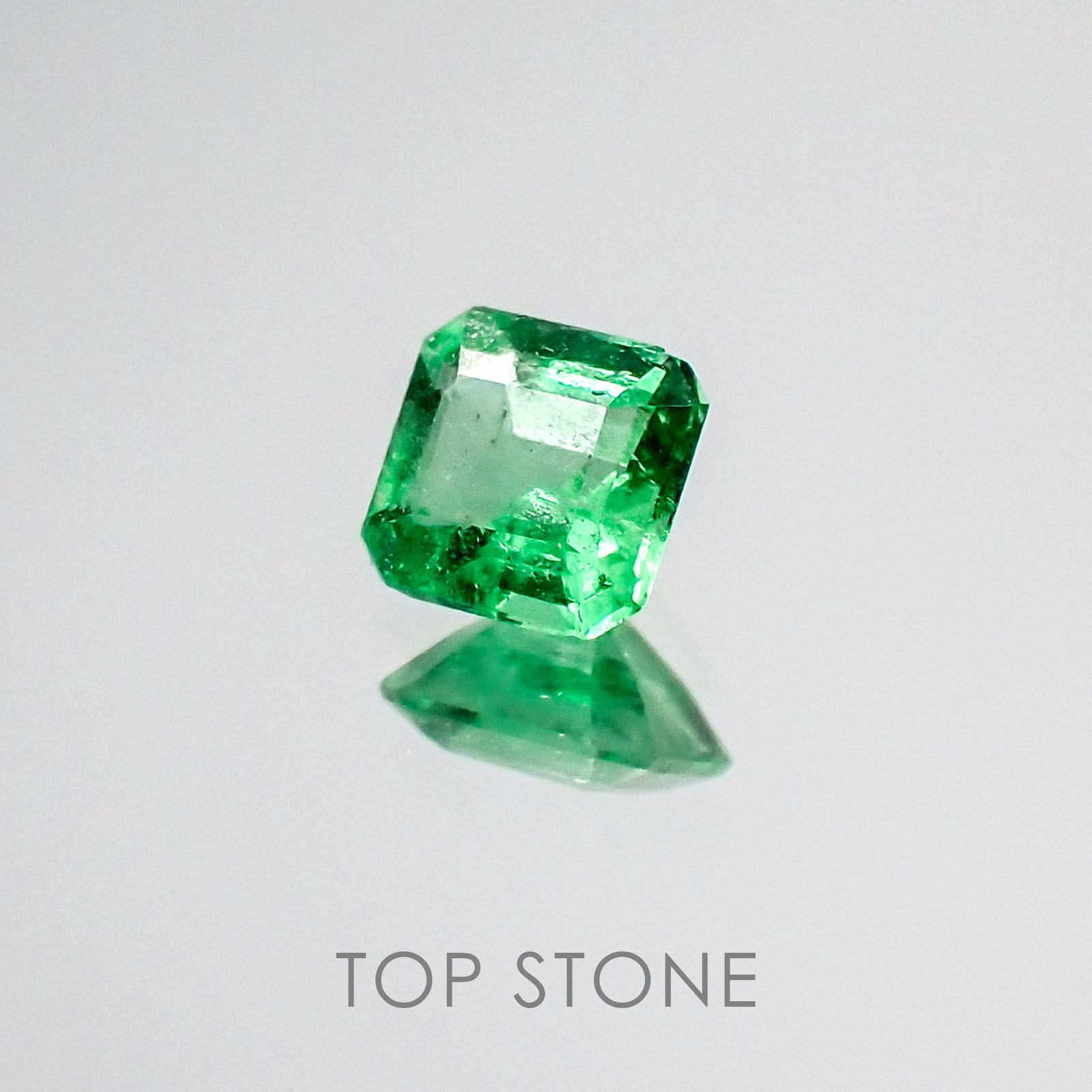 エメラルド コロンビア産 ルース 0.18ct[20042276]3.9×3.7mm前後