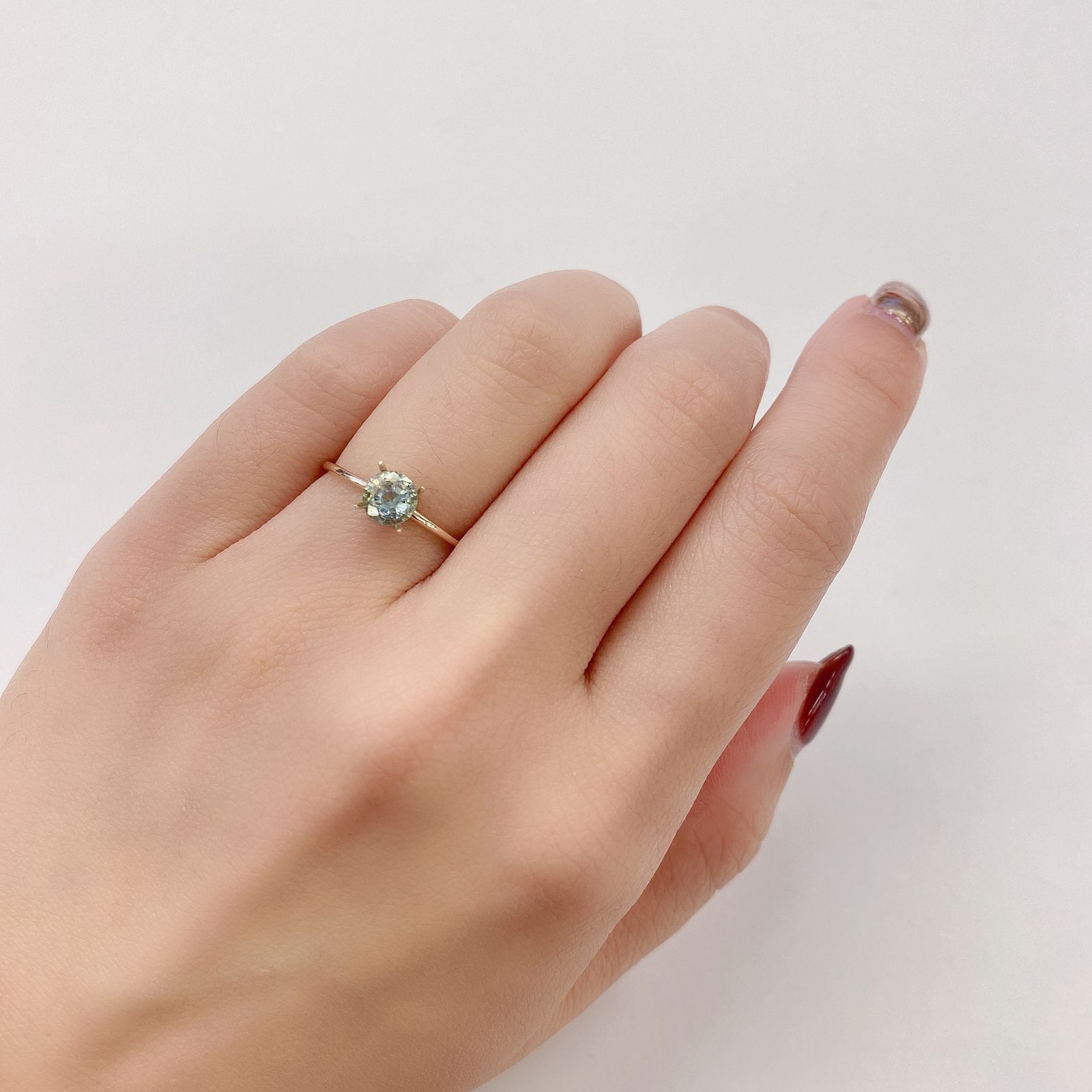 ミントベリル(宝石名グリーン・ベリル) ブラジル産 0.62ct 識別済[21079833]5.3×5.4mm前後