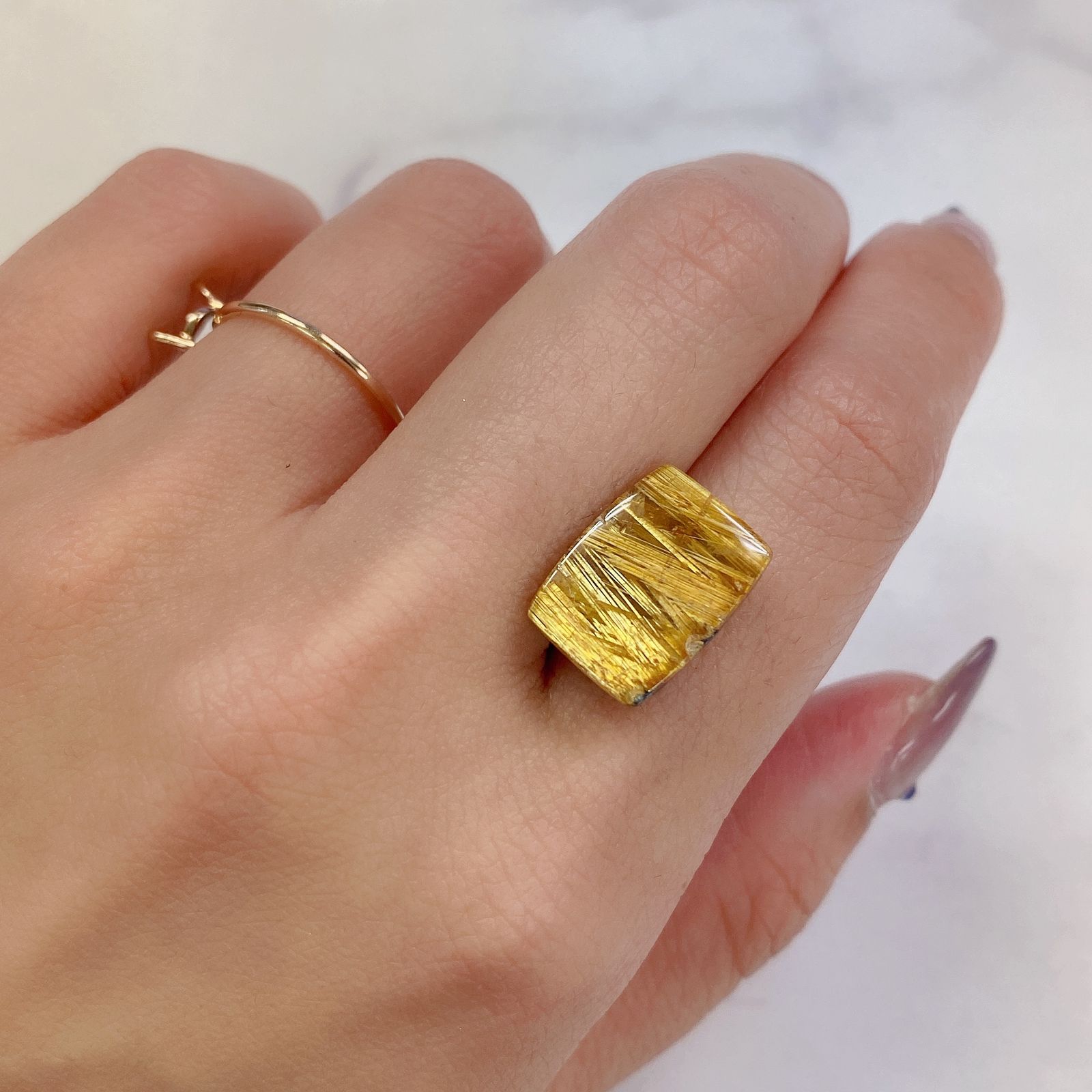 タイチンルチルクォーツ(宝石名ルチルレイテッド・クォーツ) ブラジル産 10.14ct 識別済[21019172]15×11.2mm前後