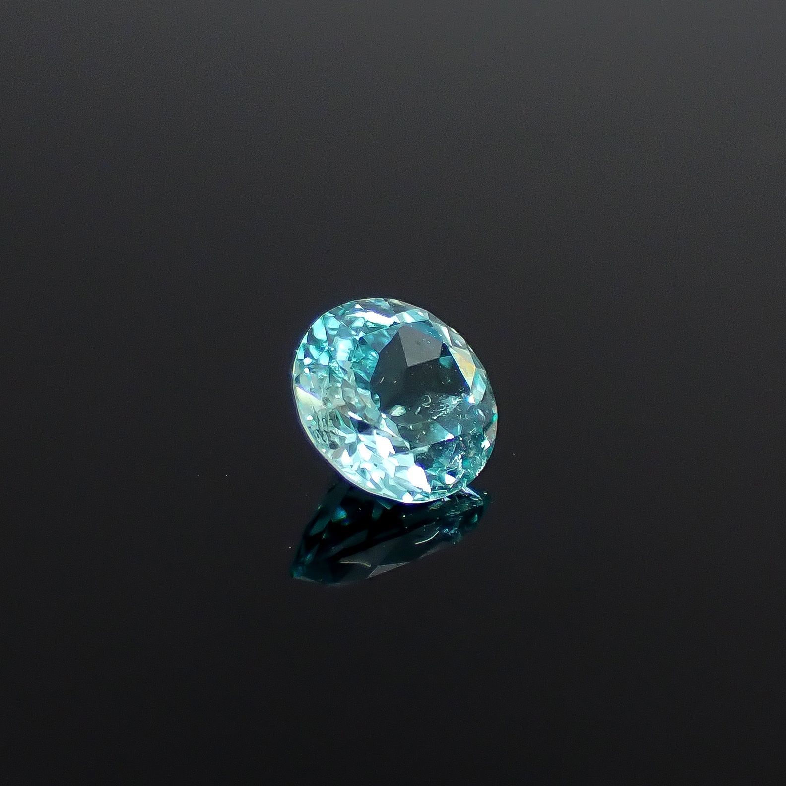 パライバトルマリン ブラジル産 0.35ct [250931076]4.7x4.7mm前後