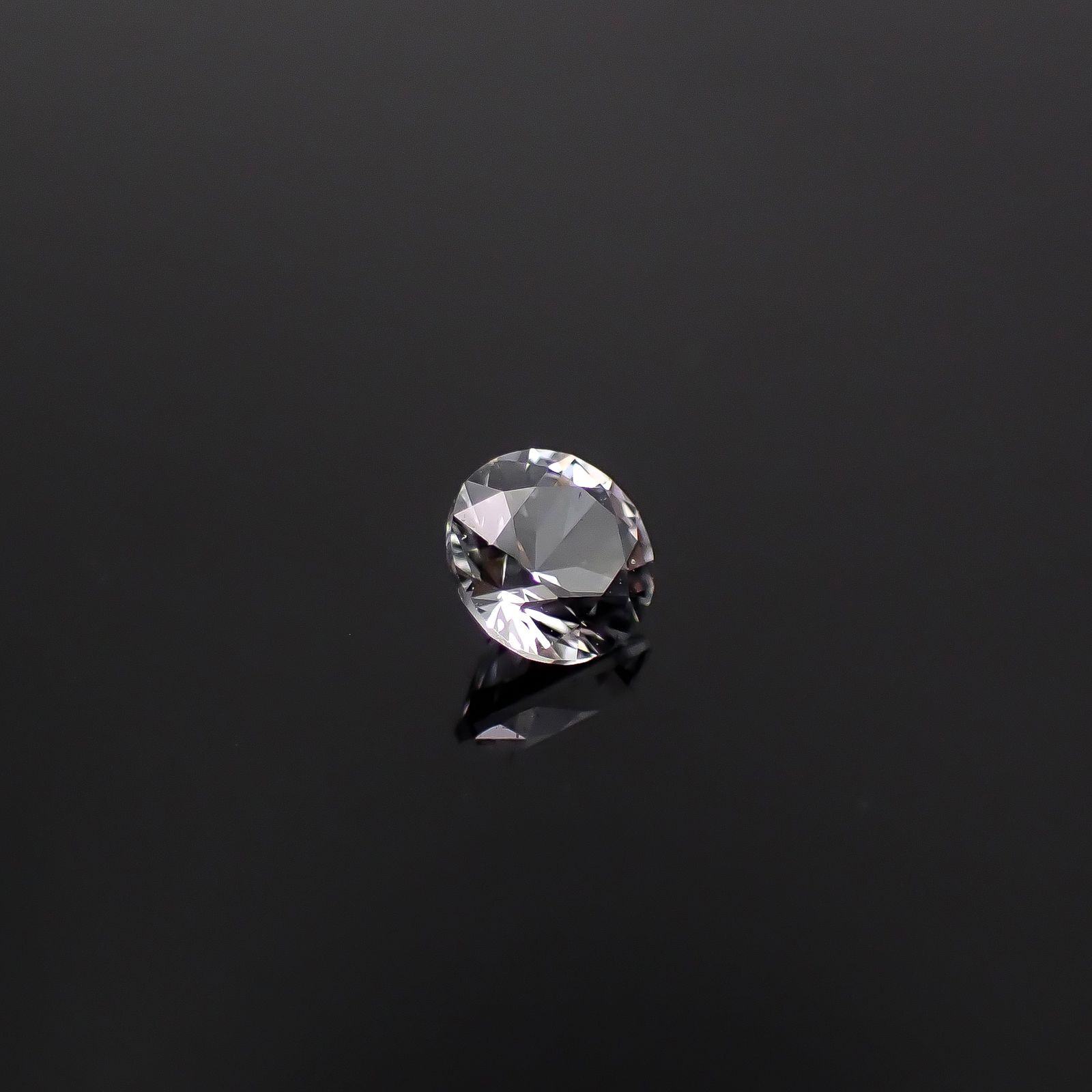 フェナカイト ロシア産 0.24ct / 4x4mm前後 [260231709]