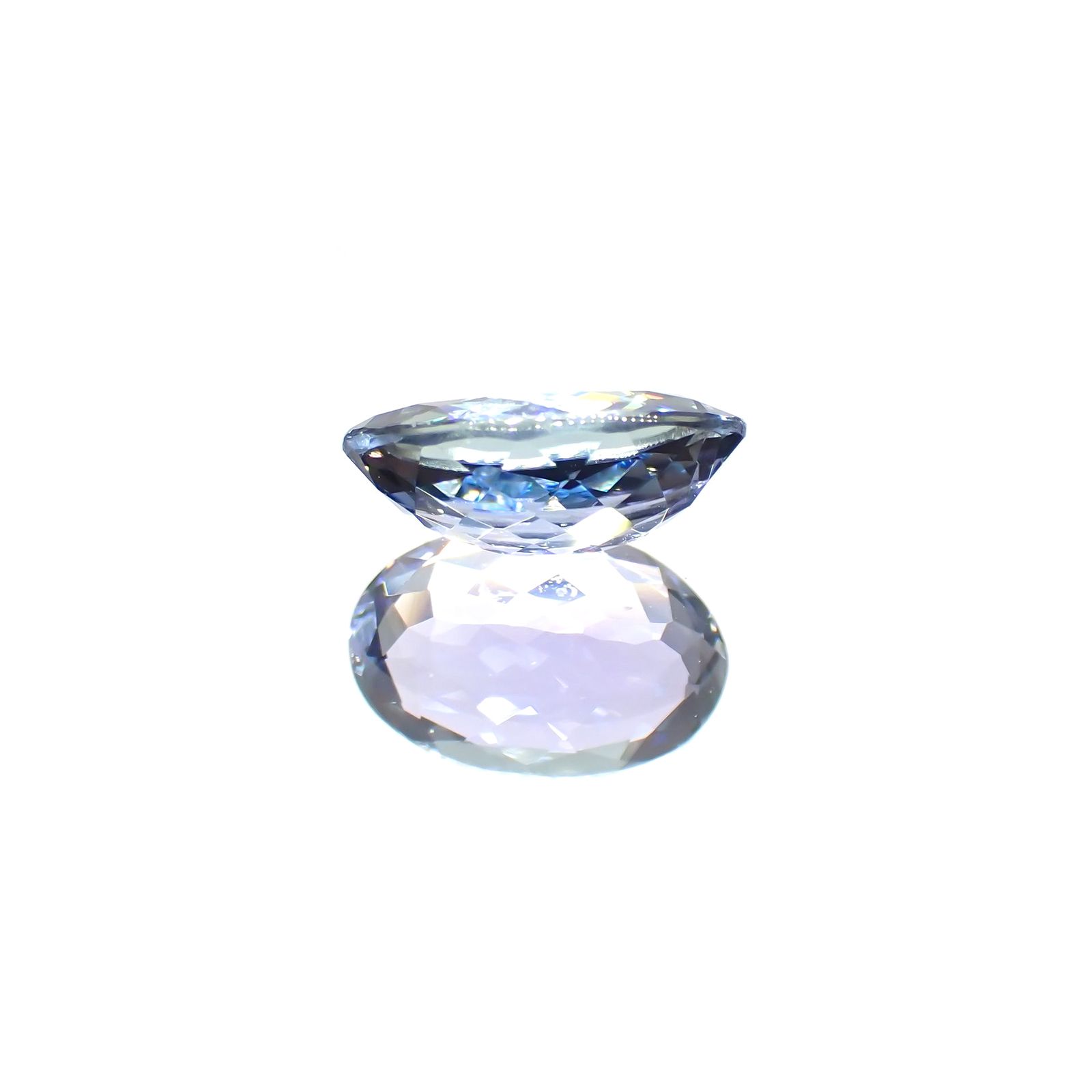 タンザナイト(宝石名タンザナイト) タンザニア産 2.022ct ソ付(彩珠)[21019452]10.1×6.7mm前後