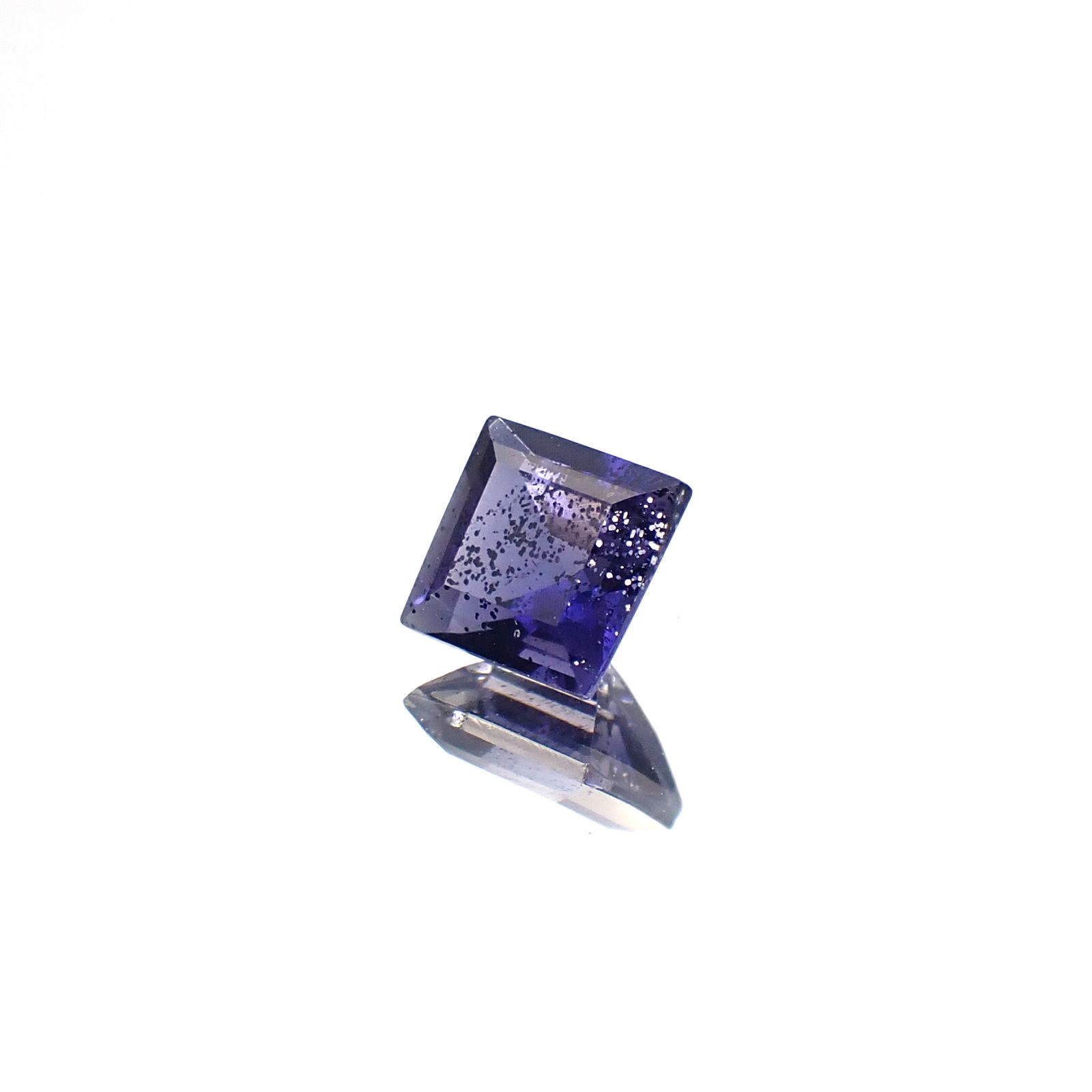 アイオライトサンストーン インド/ブラジル産 0.59ct [250530425]5x5mm前後